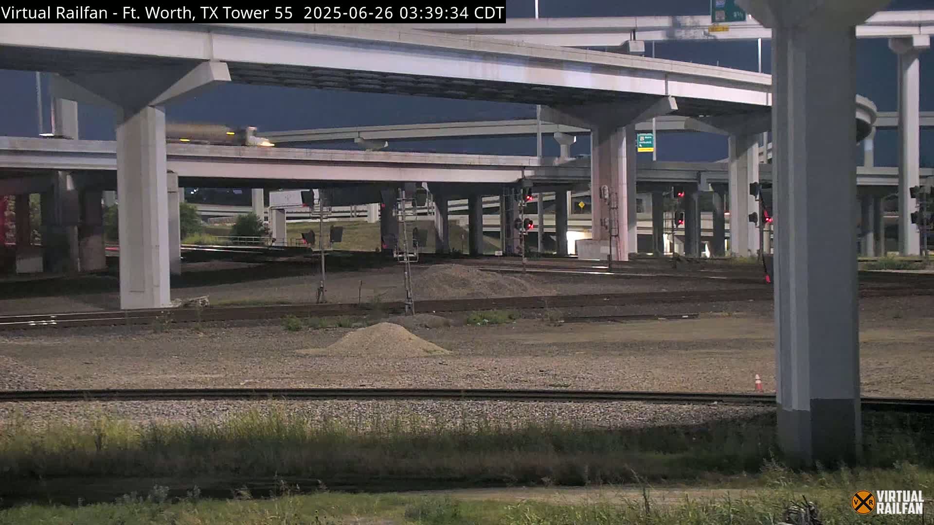 Fort Worth/Tower 55 Diamond Railroad Crossing Live Cam - Forth Worth, Tarrant ,Texas, USA 