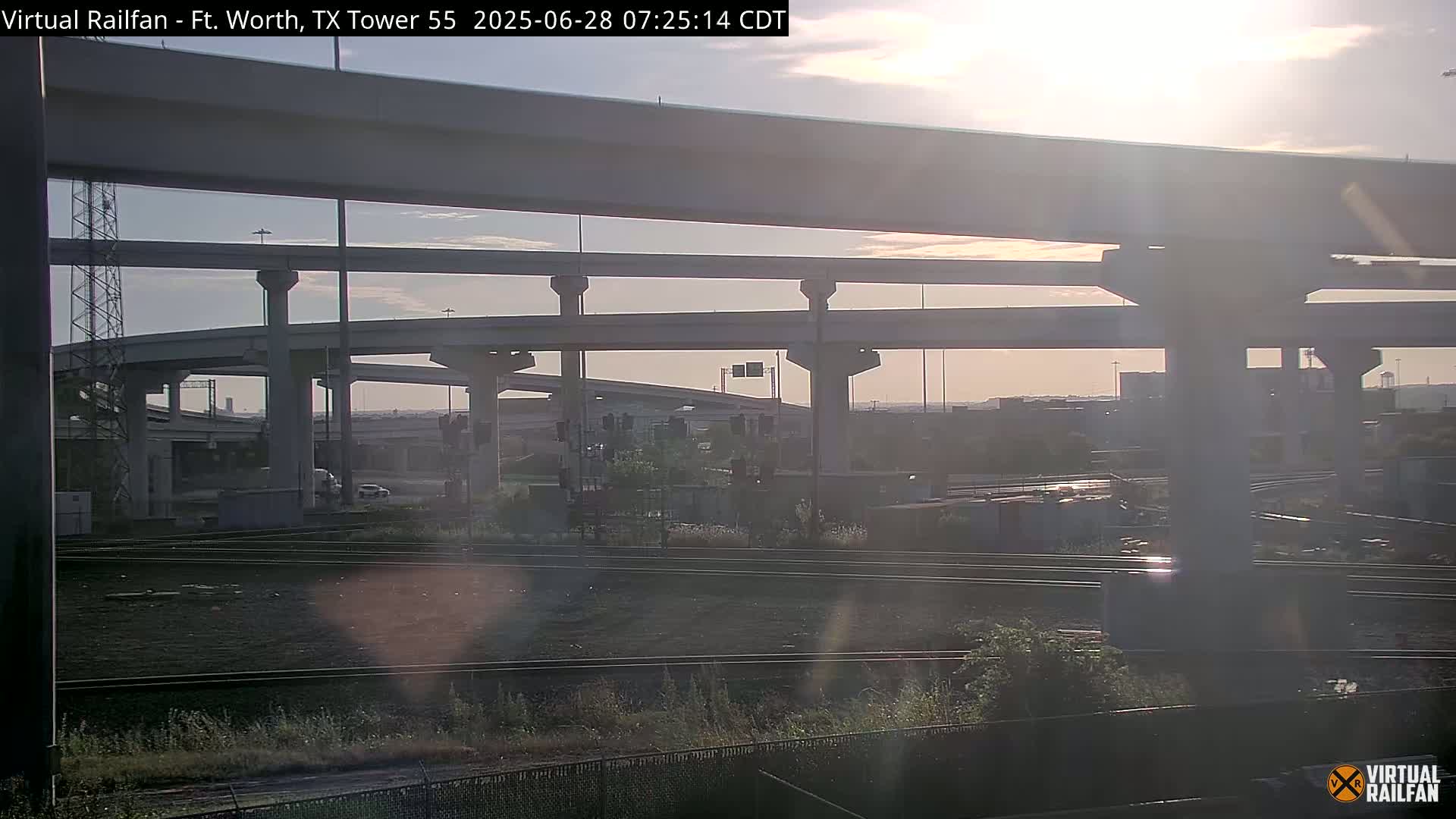 Fort Worth/Tower 55 Diamond Railroad Crossing Live Cam - Forth Worth, Tarrant ,Texas, USA 