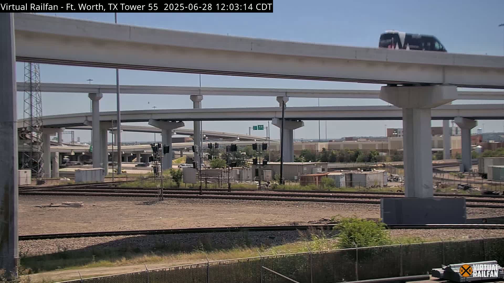 Fort Worth/Tower 55 Diamond Railroad Crossing Live Cam - Forth Worth, Tarrant ,Texas, USA 