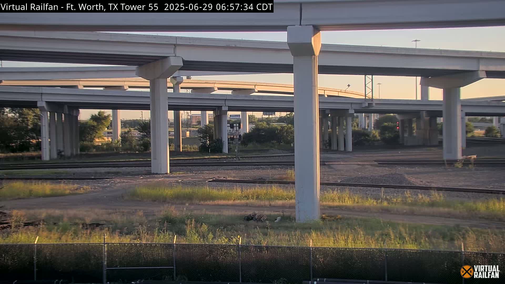 Fort Worth/Tower 55 Diamond Railroad Crossing Live Cam - Forth Worth, Tarrant ,Texas, USA 