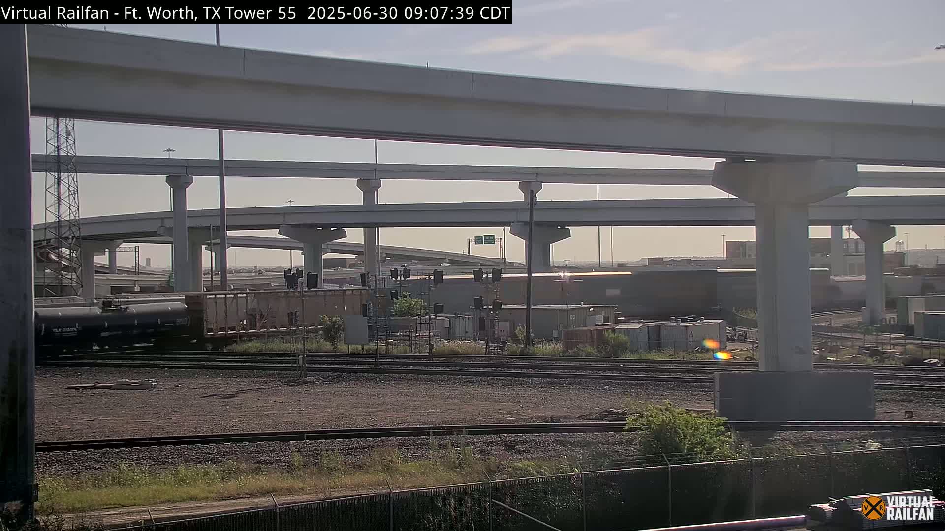 Fort Worth/Tower 55 Diamond Railroad Crossing Live Cam - Forth Worth, Tarrant ,Texas, USA 