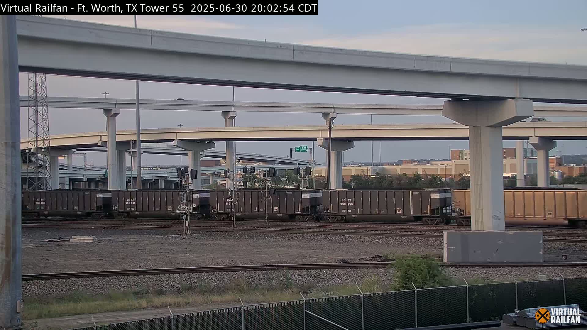 Fort Worth/Tower 55 Diamond Railroad Crossing Live Cam - Forth Worth, Tarrant ,Texas, USA 