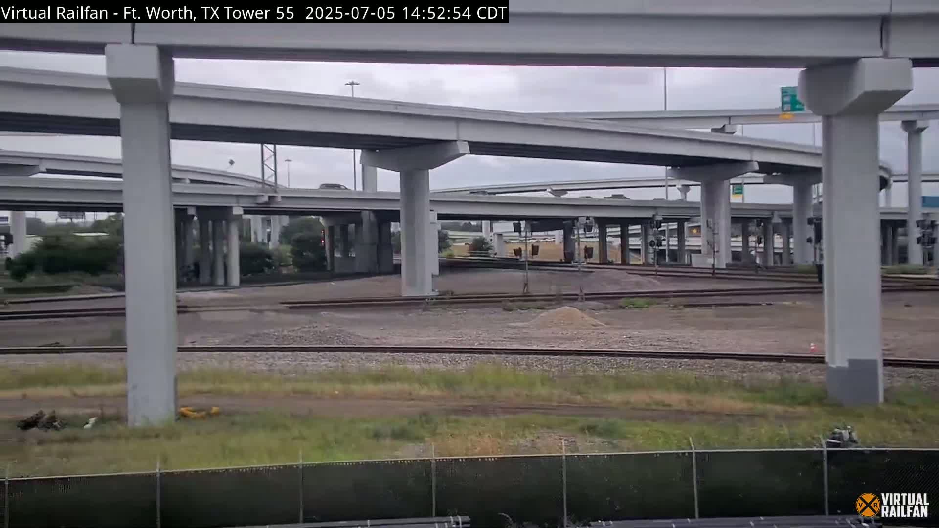 Fort Worth/Tower 55 Diamond Railroad Crossing Live Cam - Forth Worth, Tarrant ,Texas, USA 