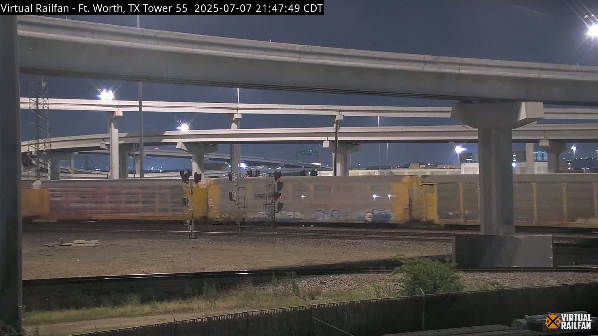 Fort Worth/Tower 55 Diamond Railroad Crossing Live Cam - Forth Worth, Tarrant ,Texas, USA 