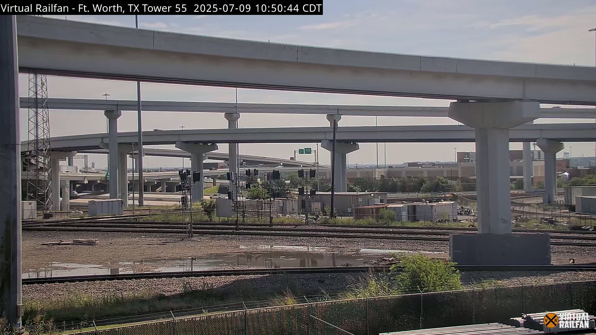 Fort Worth/Tower 55 Diamond Railroad Crossing Live Cam - Forth Worth, Tarrant ,Texas, USA 