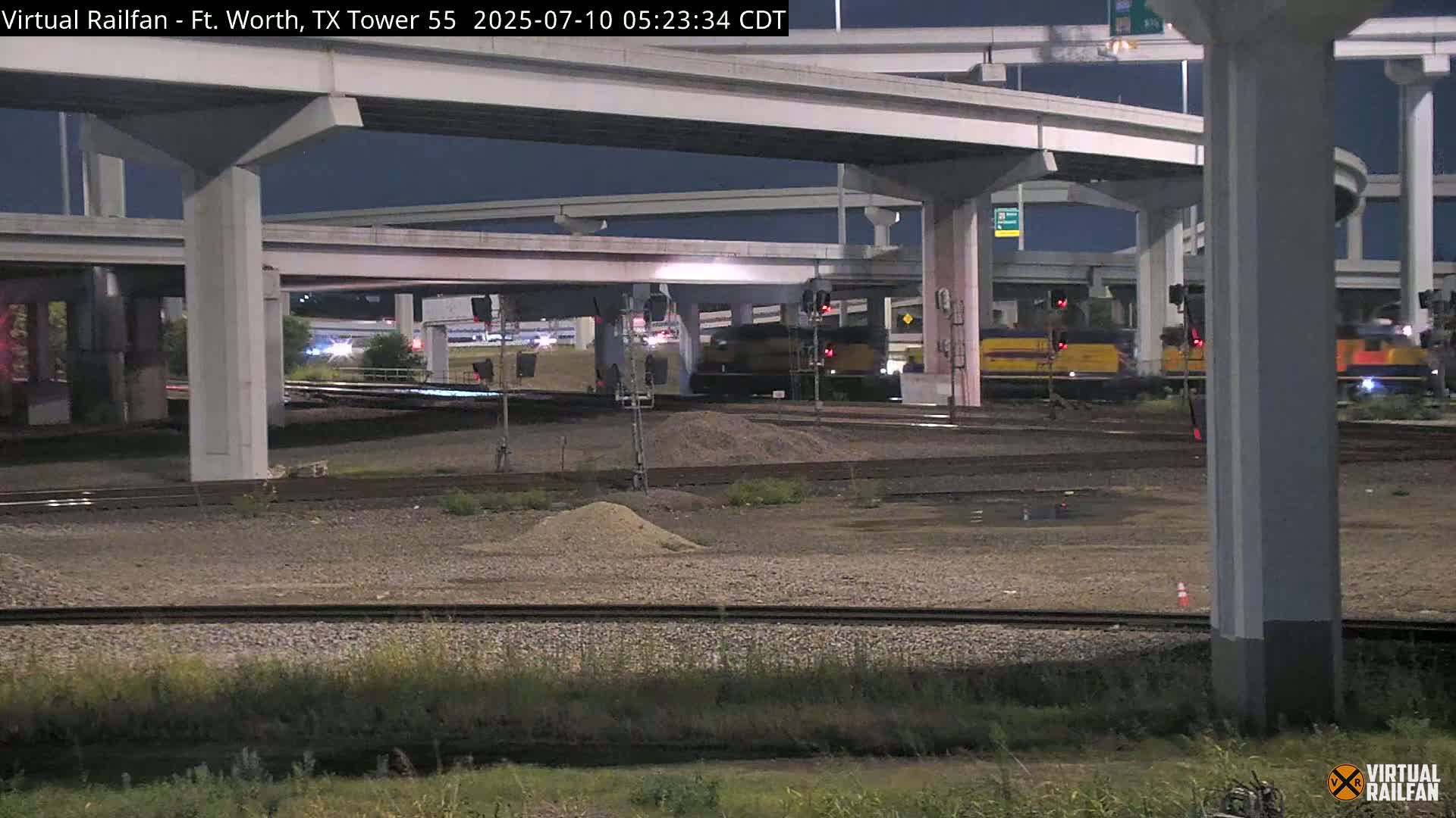 Fort Worth/Tower 55 Diamond Railroad Crossing Live Cam - Forth Worth, Tarrant ,Texas, USA 