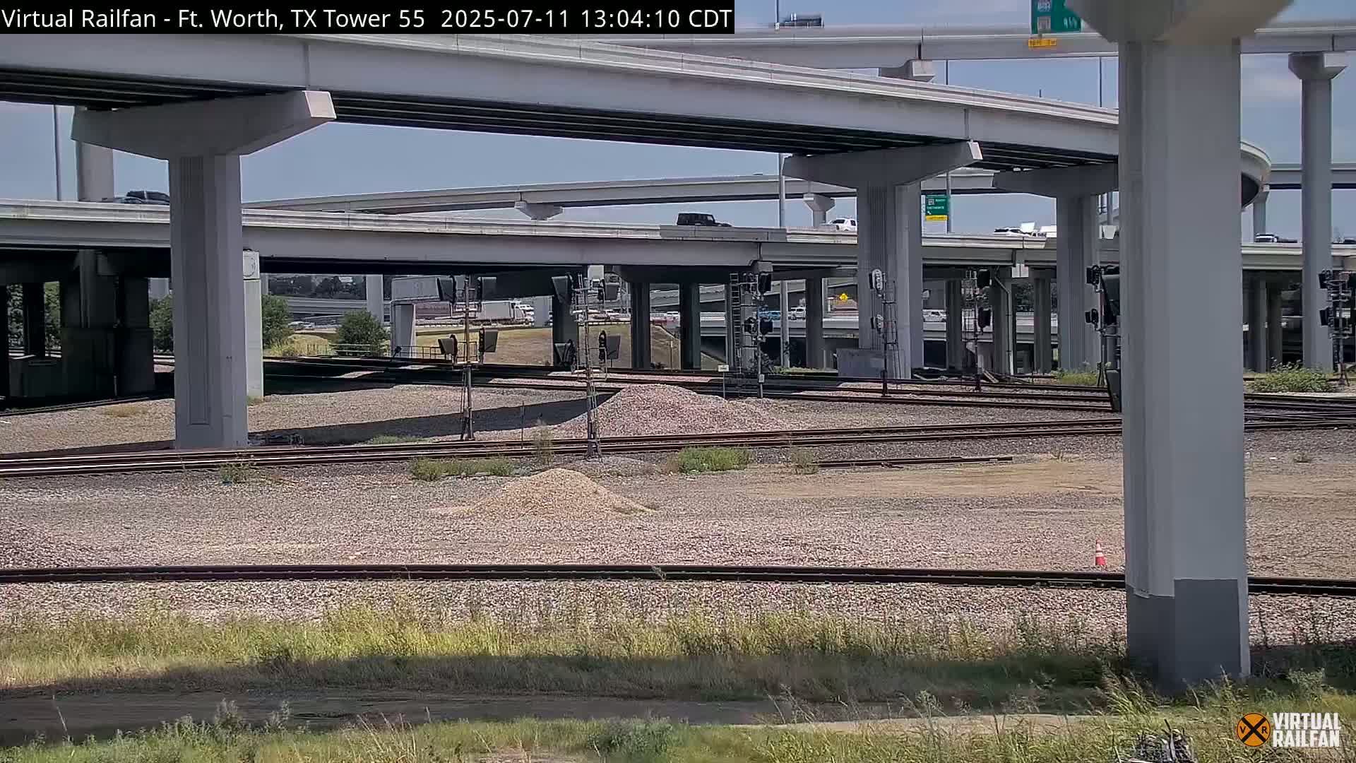 Fort Worth/Tower 55 Diamond Railroad Crossing Live Cam - Forth Worth, Tarrant ,Texas, USA 