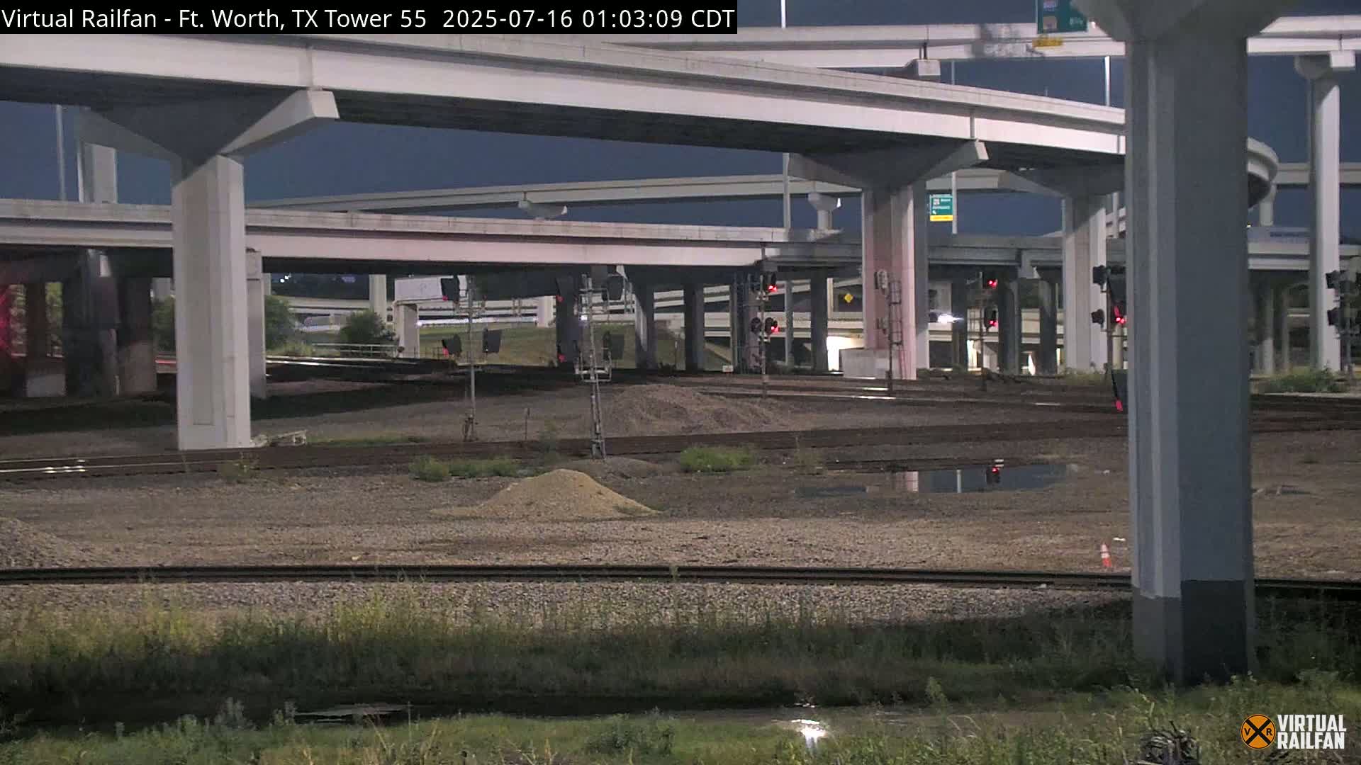 Fort Worth/Tower 55 Diamond Railroad Crossing Live Cam - Forth Worth, Tarrant ,Texas, USA 