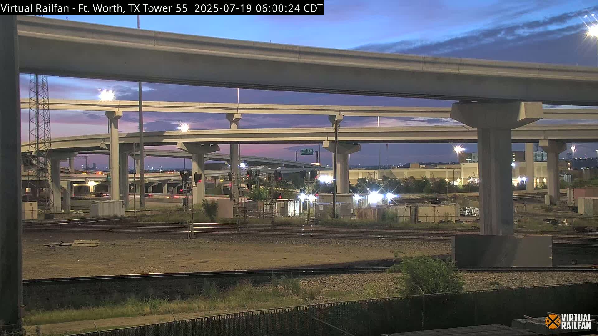 Fort Worth/Tower 55 Diamond Railroad Crossing Live Cam - Forth Worth, Tarrant ,Texas, USA 