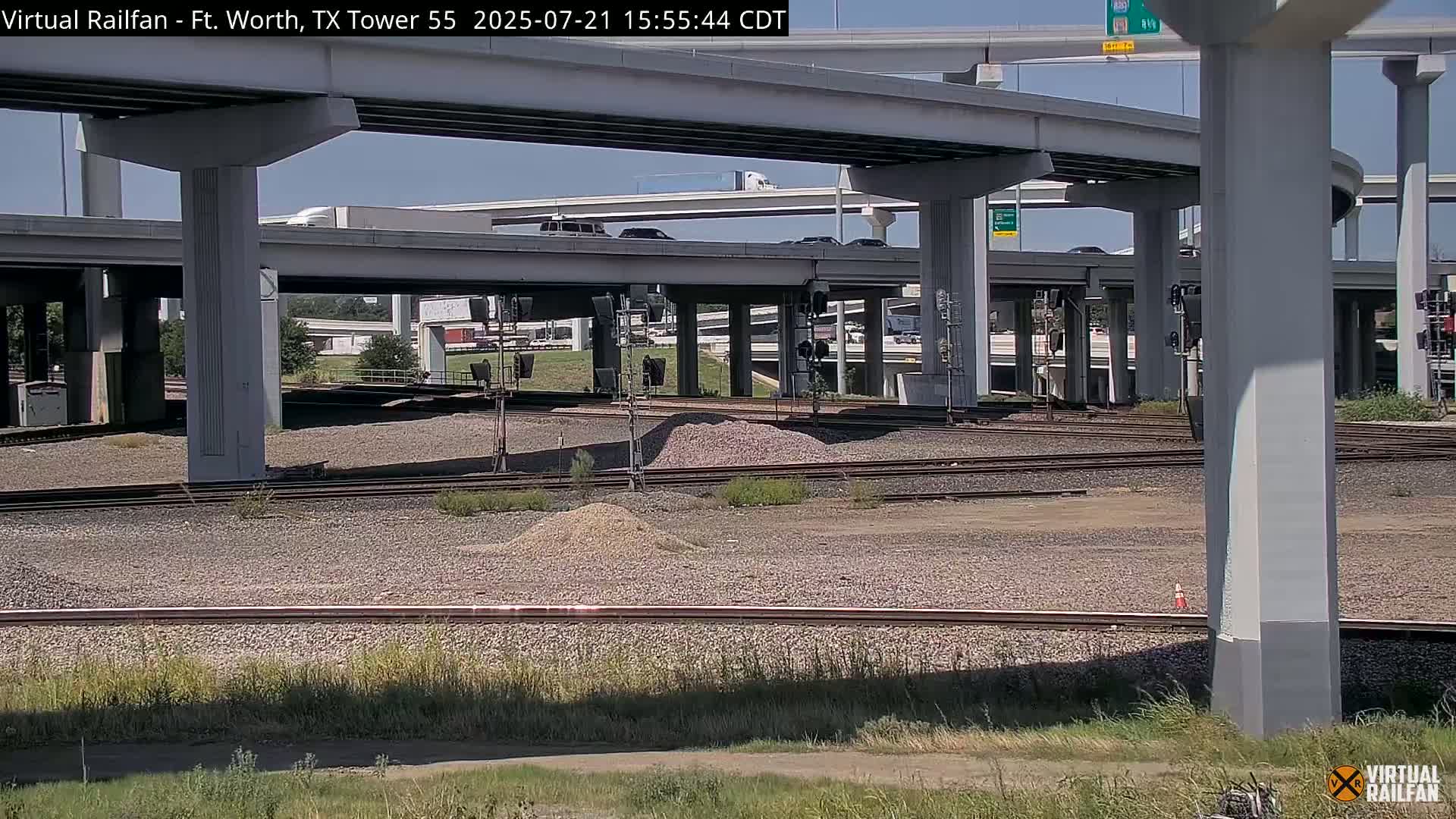 Fort Worth/Tower 55 Diamond Railroad Crossing Live Cam - Forth Worth, Tarrant ,Texas, USA 