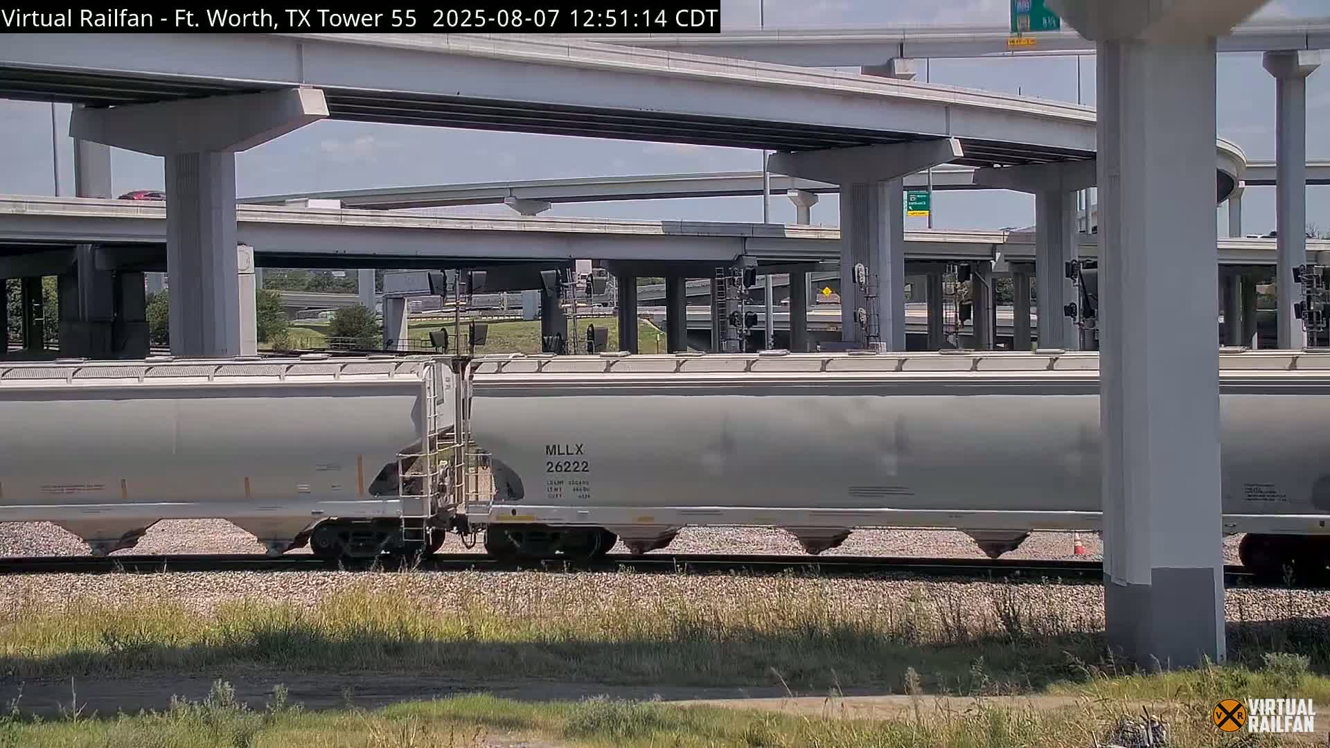 Fort Worth/Tower 55 Diamond Railroad Crossing Live Cam - Forth Worth, Tarrant ,Texas, USA 