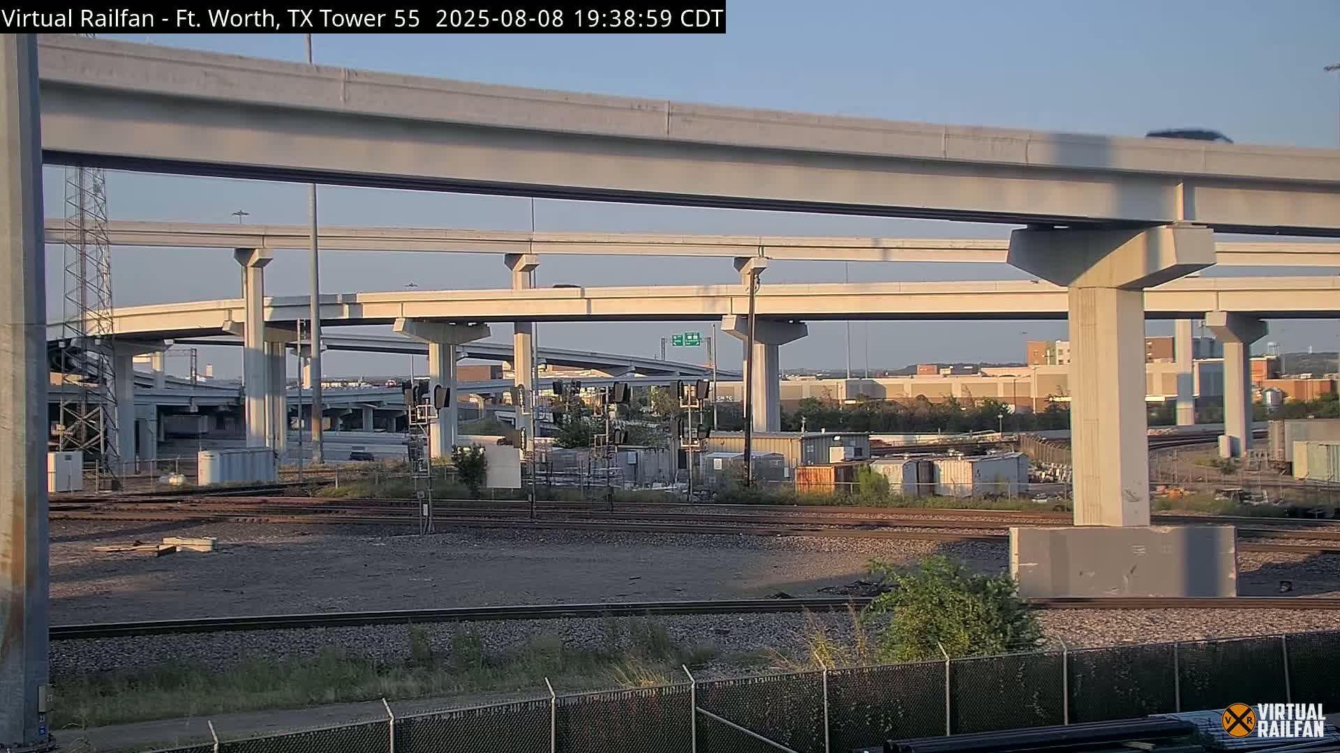 Fort Worth/Tower 55 Diamond Railroad Crossing Live Cam - Forth Worth, Tarrant ,Texas, USA 