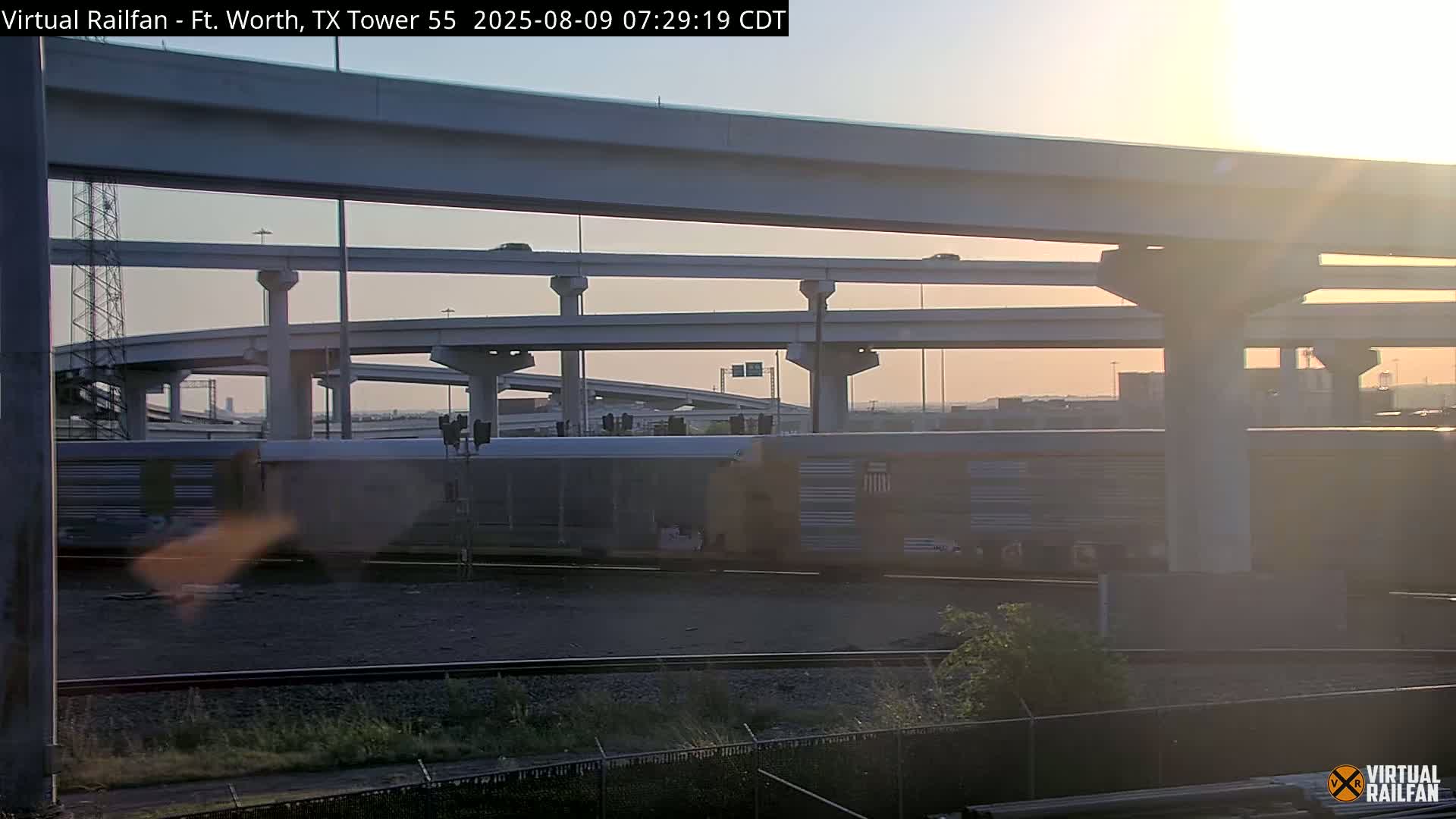 Fort Worth/Tower 55 Diamond Railroad Crossing Live Cam - Forth Worth, Tarrant ,Texas, USA 