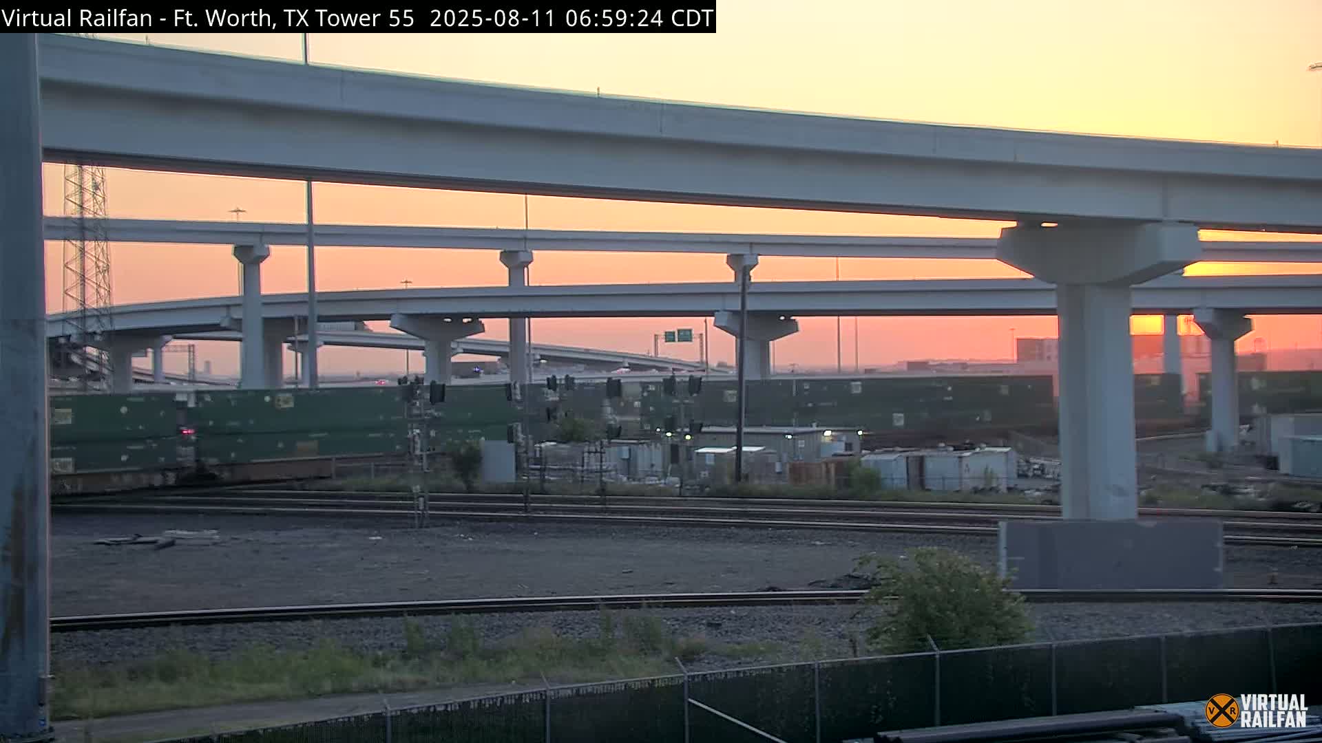 Fort Worth/Tower 55 Diamond Railroad Crossing Live Cam - Forth Worth, Tarrant ,Texas, USA 