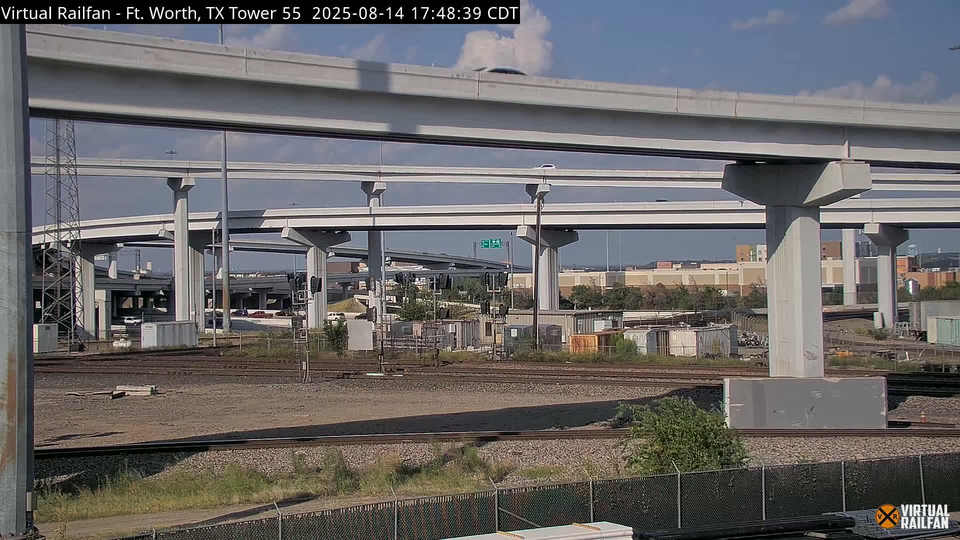 Fort Worth/Tower 55 Diamond Railroad Crossing Live Cam - Forth Worth, Tarrant ,Texas, USA 