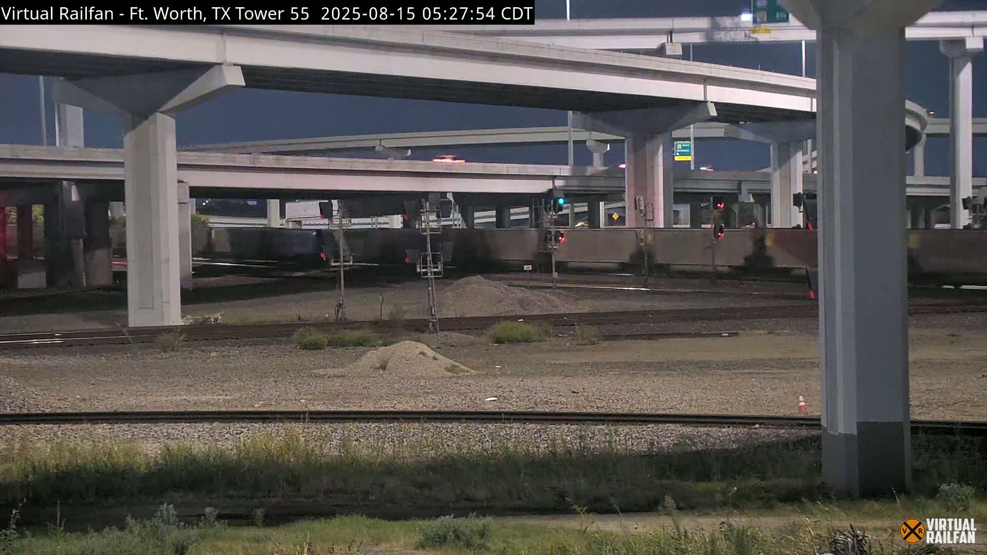 Fort Worth/Tower 55 Diamond Railroad Crossing Live Cam - Forth Worth, Tarrant ,Texas, USA 