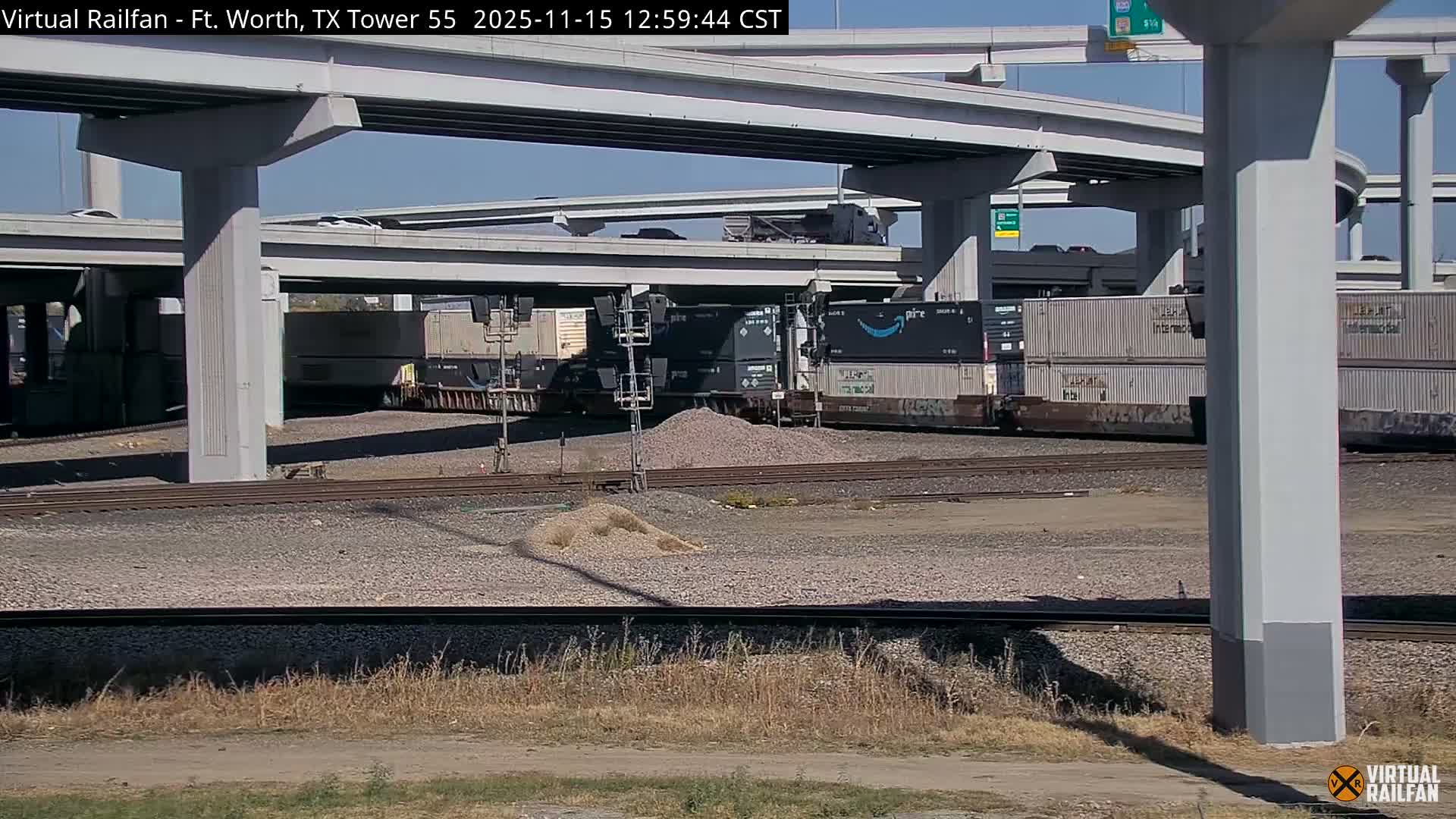 Fort Worth/Tower 55 Diamond Railroad Crossing Live Cam - Forth Worth, Tarrant ,Texas, USA 