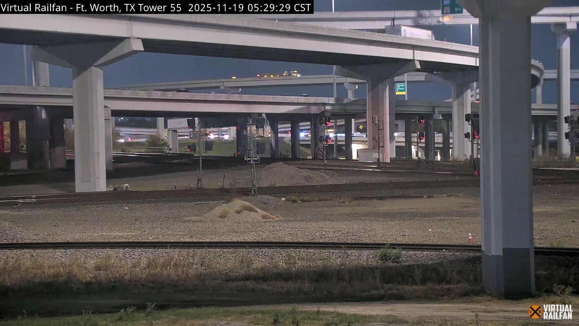 Fort Worth/Tower 55 Diamond Railroad Crossing Live Cam - Forth Worth, Tarrant ,Texas, USA 