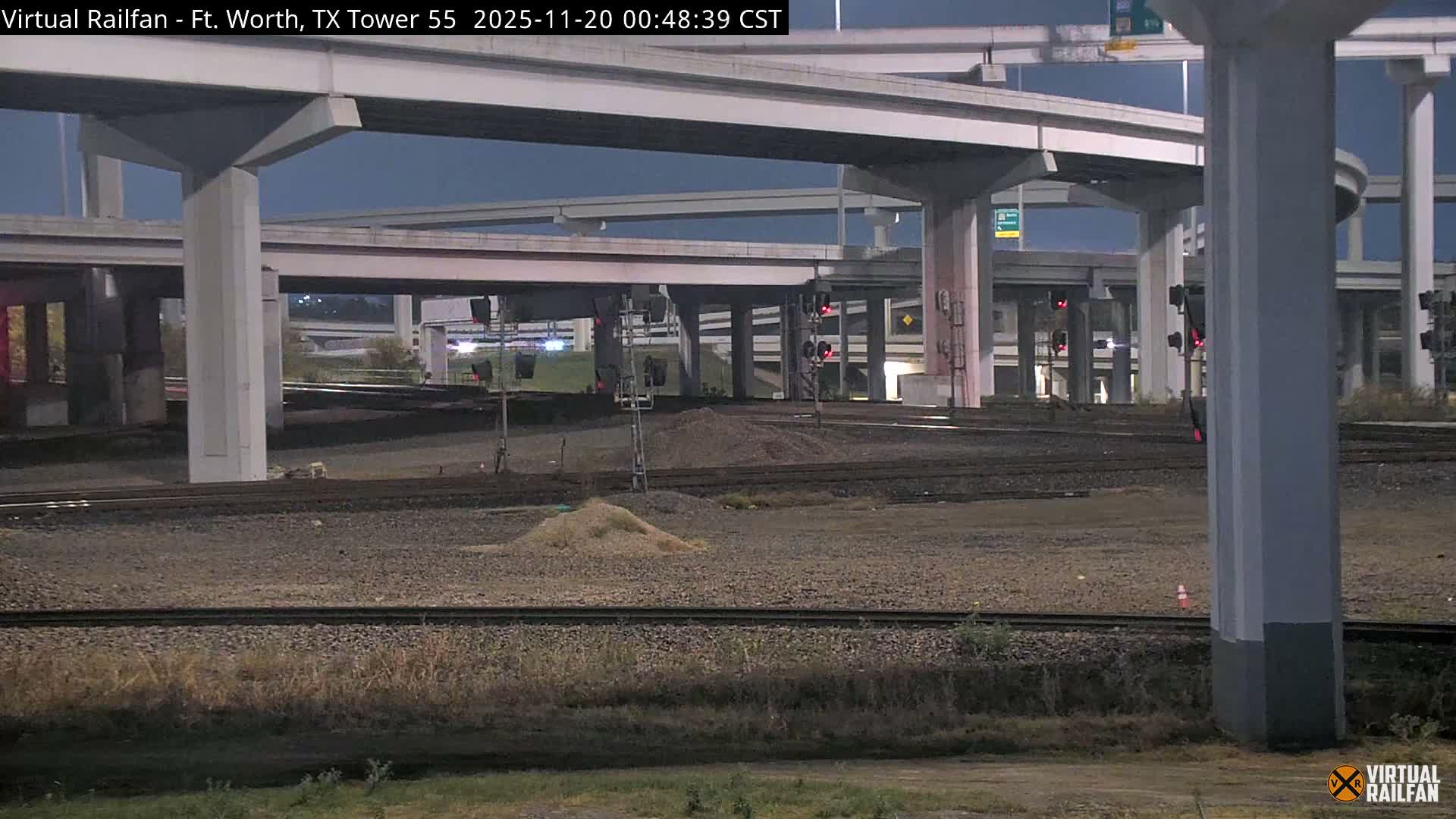 Fort Worth/Tower 55 Diamond Railroad Crossing Live Cam - Forth Worth, Tarrant ,Texas, USA 