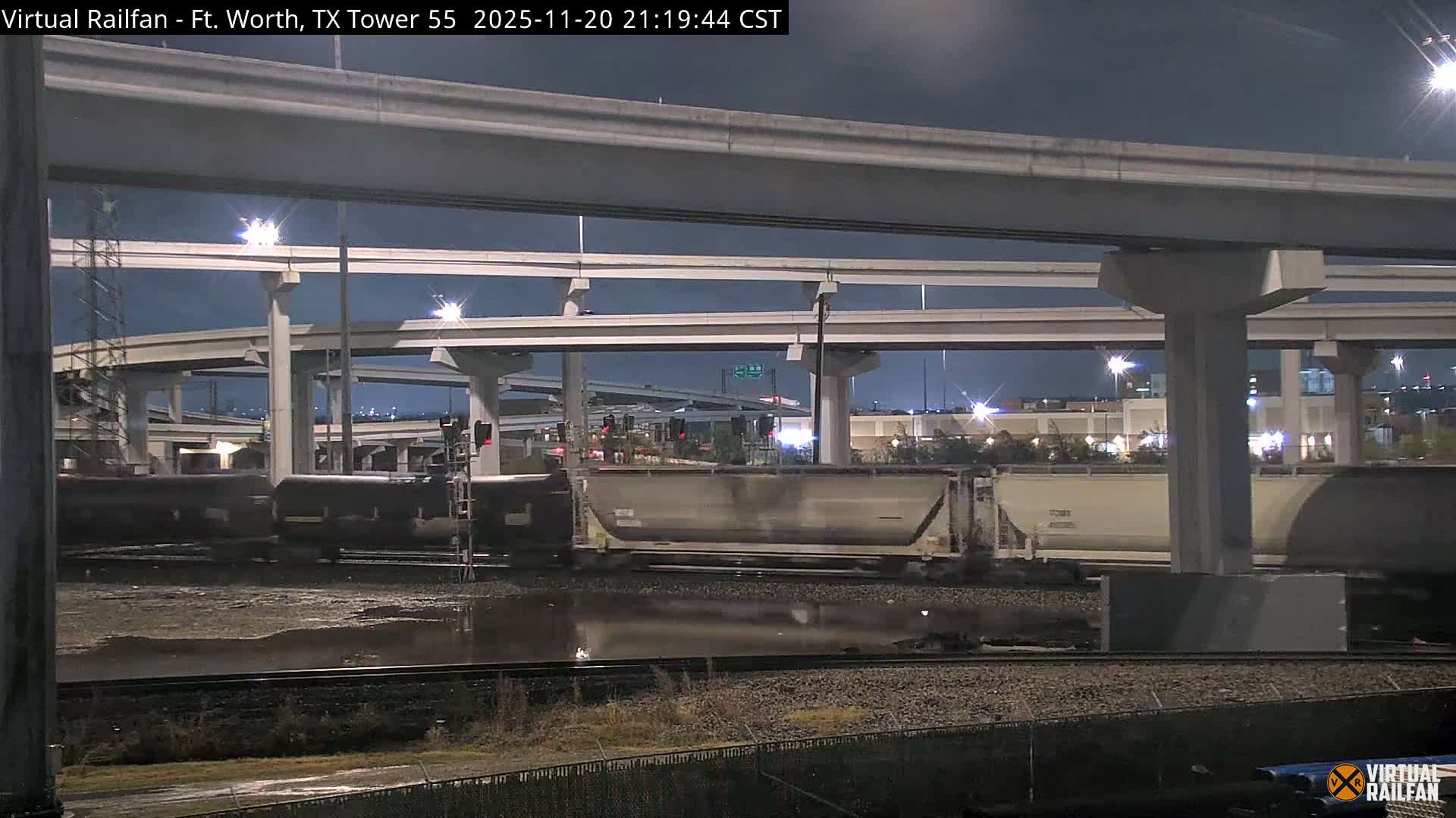 Fort Worth/Tower 55 Diamond Railroad Crossing Live Cam - Forth Worth, Tarrant ,Texas, USA 