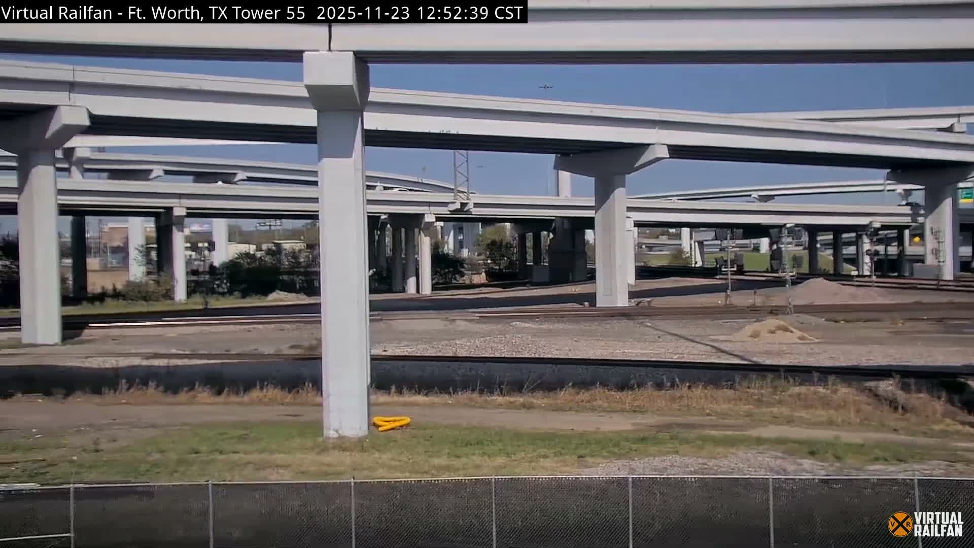 Fort Worth/Tower 55 Diamond Railroad Crossing Live Cam - Forth Worth, Tarrant ,Texas, USA 