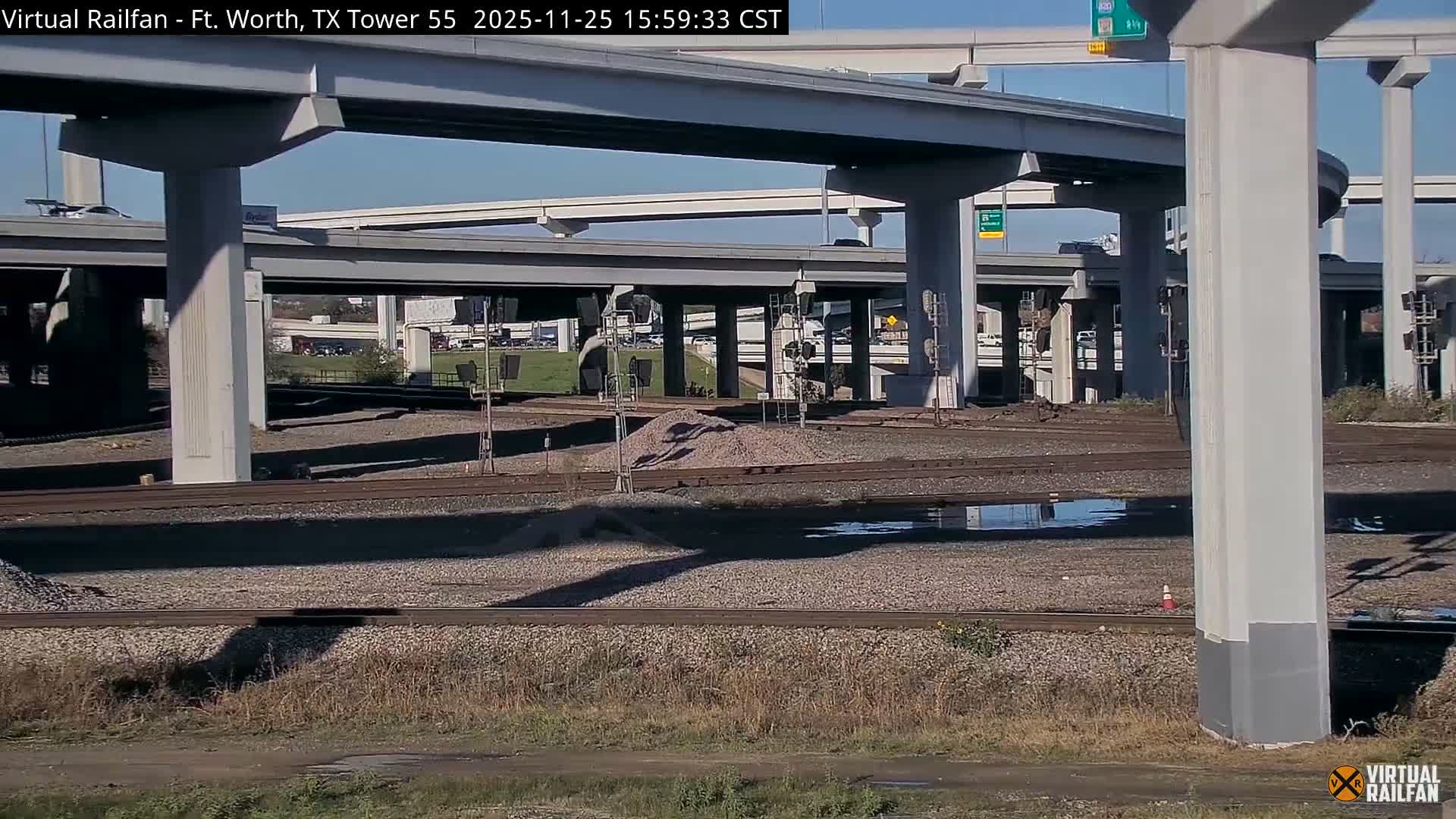 Fort Worth/Tower 55 Diamond Railroad Crossing Live Cam - Forth Worth, Tarrant ,Texas, USA 