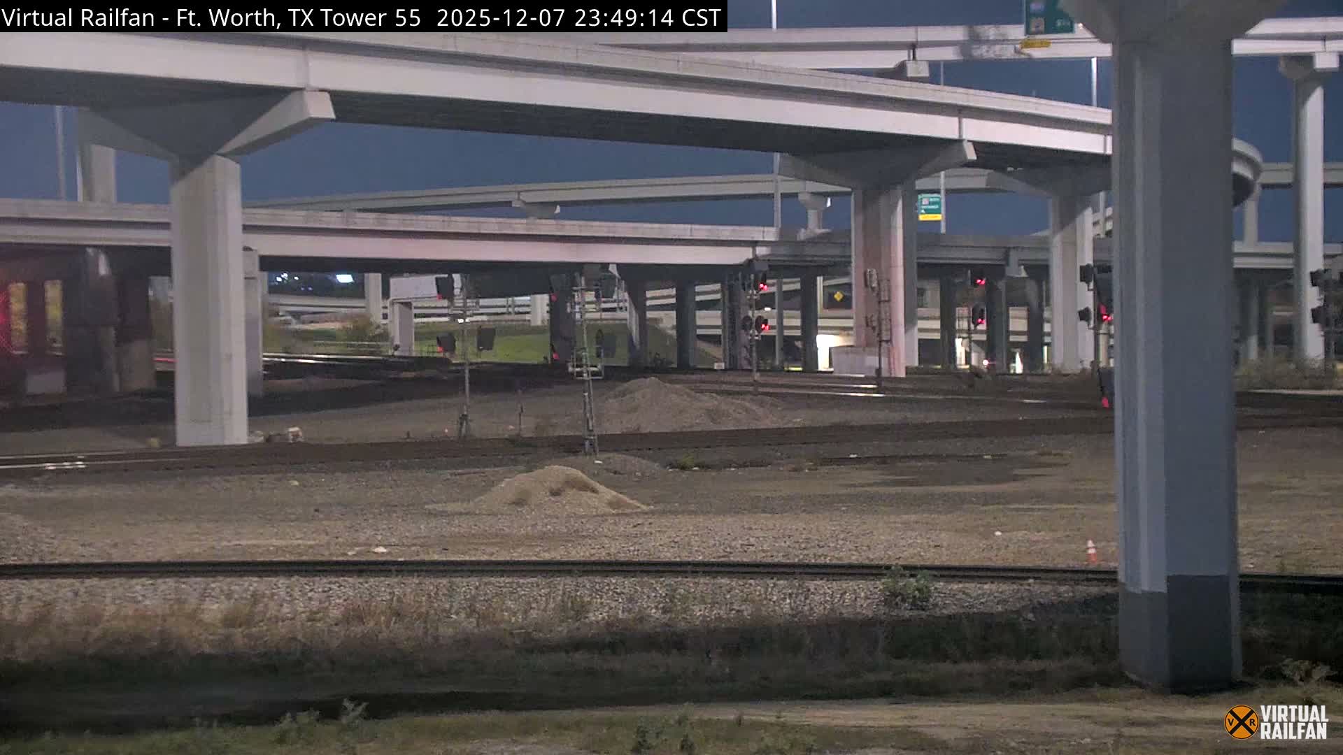 Fort Worth/Tower 55 Diamond Railroad Crossing Live Cam - Forth Worth, Tarrant ,Texas, USA 