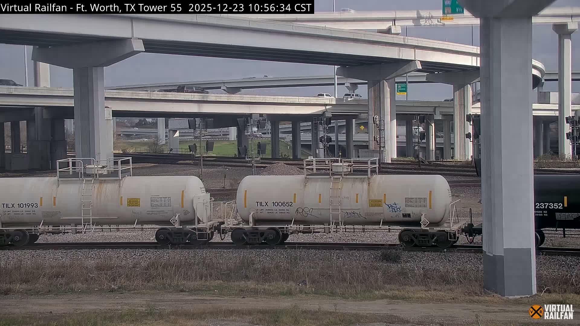 Fort Worth/Tower 55 Diamond Railroad Crossing Live Cam - Forth Worth, Tarrant ,Texas, USA 