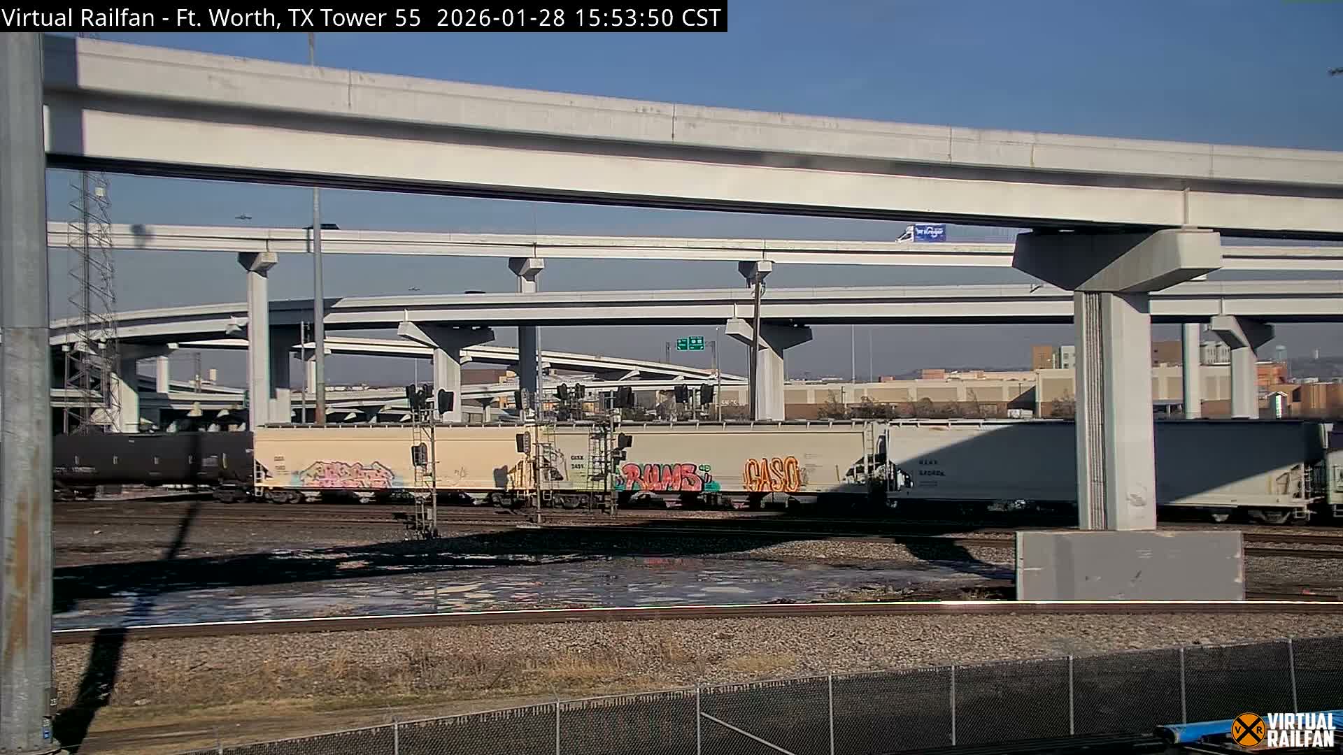 Fort Worth/Tower 55 Diamond Railroad Crossing Live Cam - Forth Worth, Tarrant ,Texas, USA 