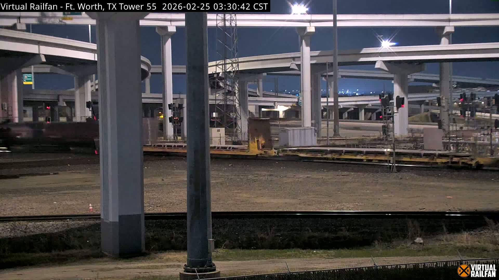 Fort Worth/Tower 55 Diamond Railroad Crossing Live Cam - Forth Worth, Tarrant ,Texas, USA 
