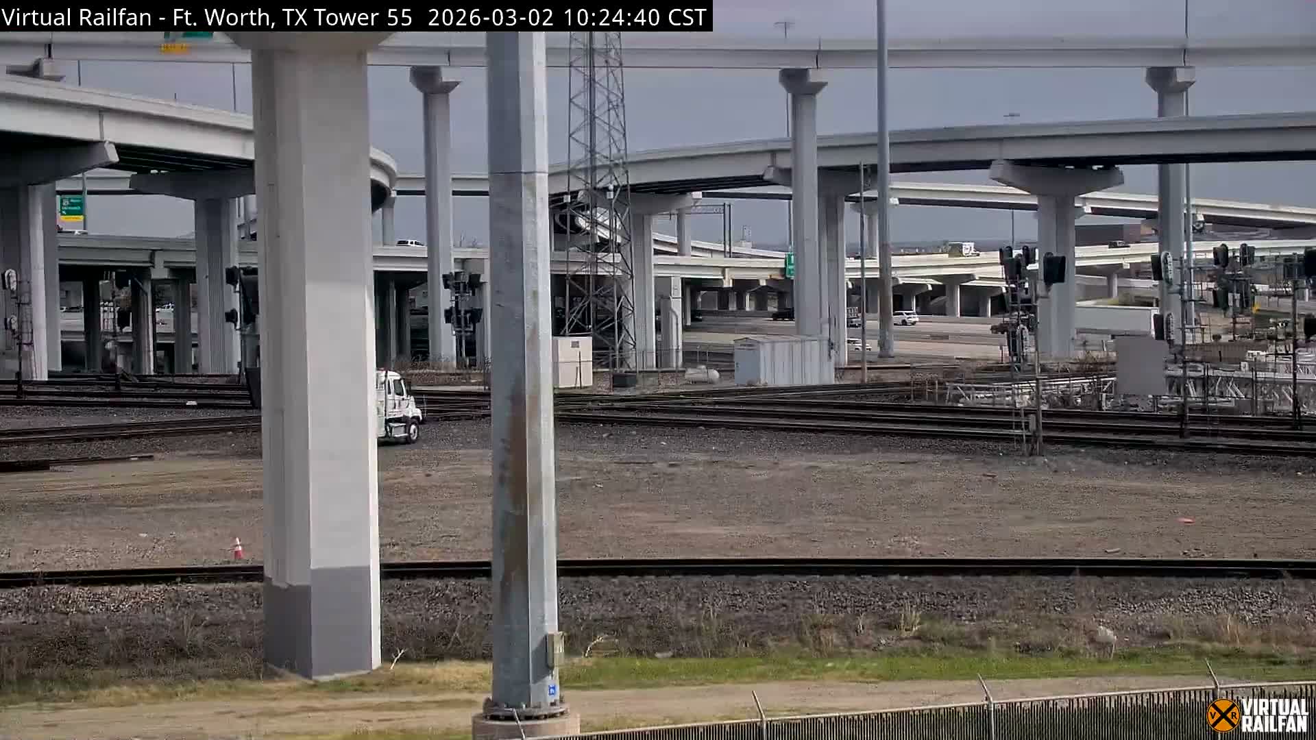 Fort Worth/Tower 55 Diamond Railroad Crossing Live Cam - Forth Worth, Tarrant ,Texas, USA 