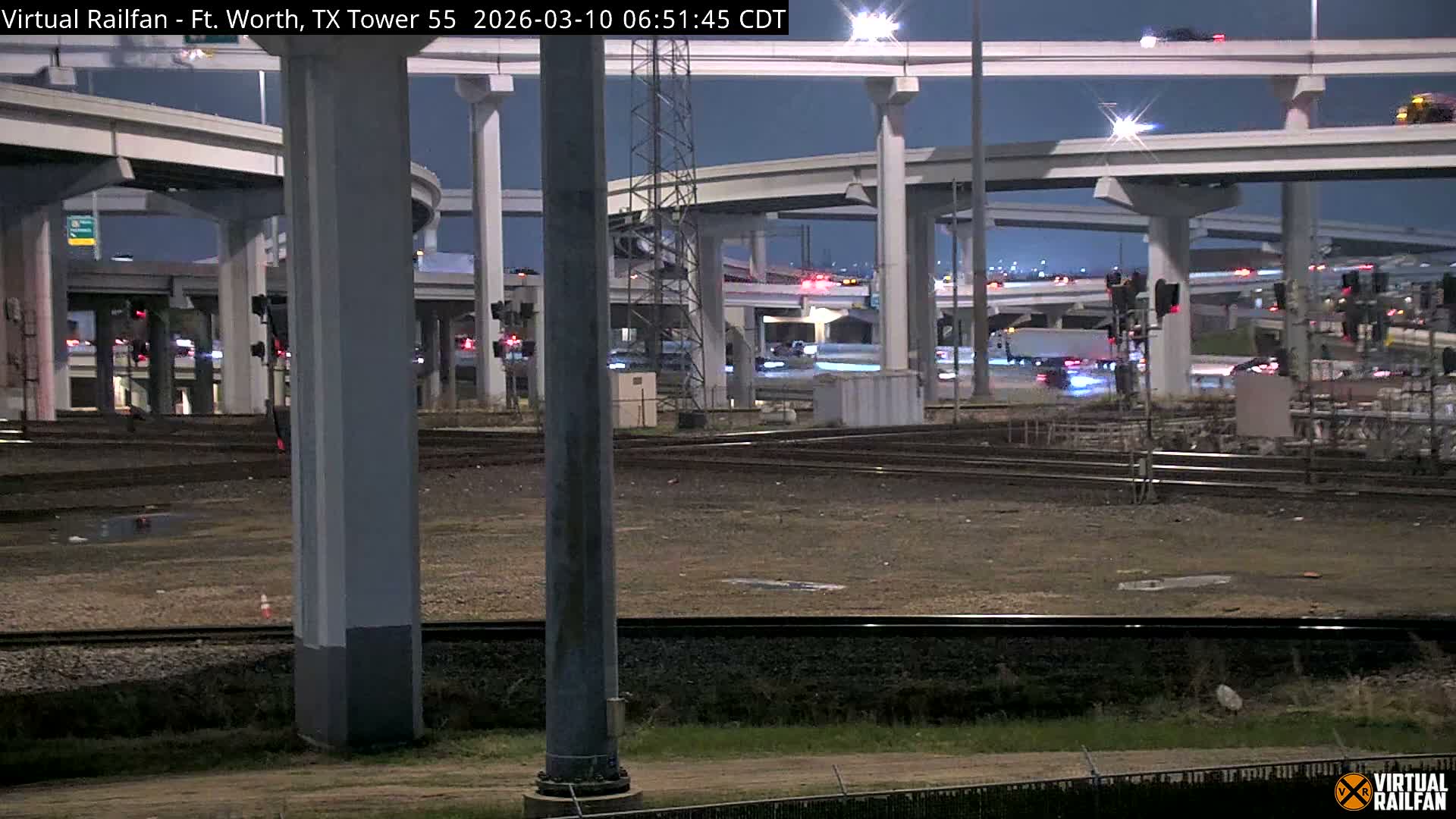 Fort Worth/Tower 55 Diamond Railroad Crossing Live Cam - Forth Worth, Tarrant ,Texas, USA 
