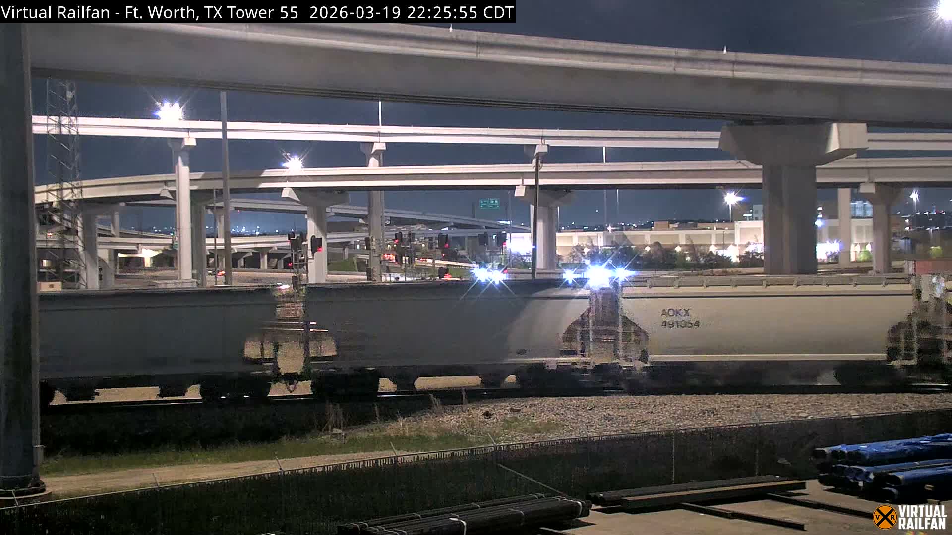 Fort Worth/Tower 55 Diamond Railroad Crossing Live Cam - Forth Worth, Tarrant ,Texas, USA 