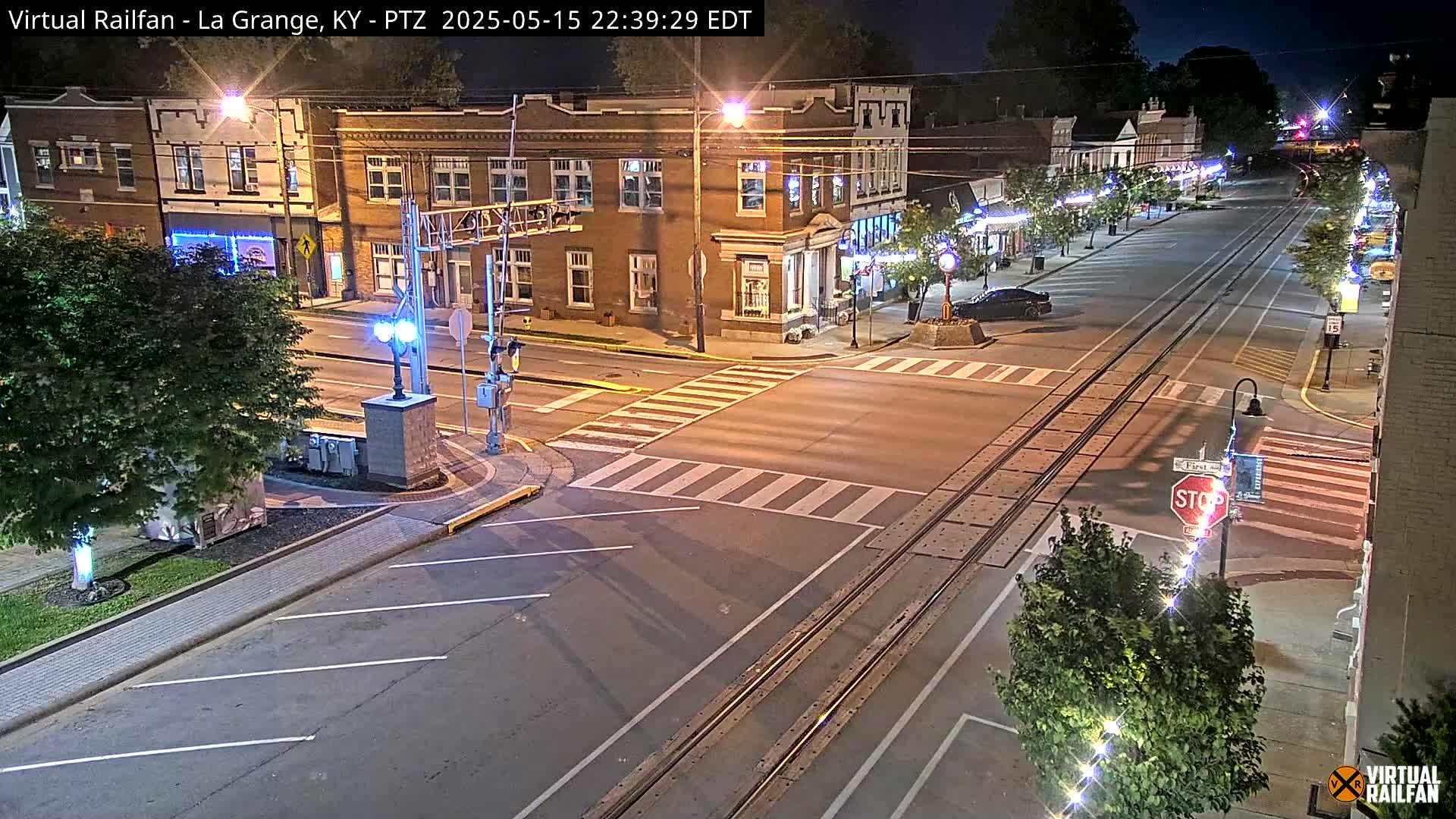 La Grange City & Railroad Crossing Live Cam - La Grange, Oldham, Kentucky, USA