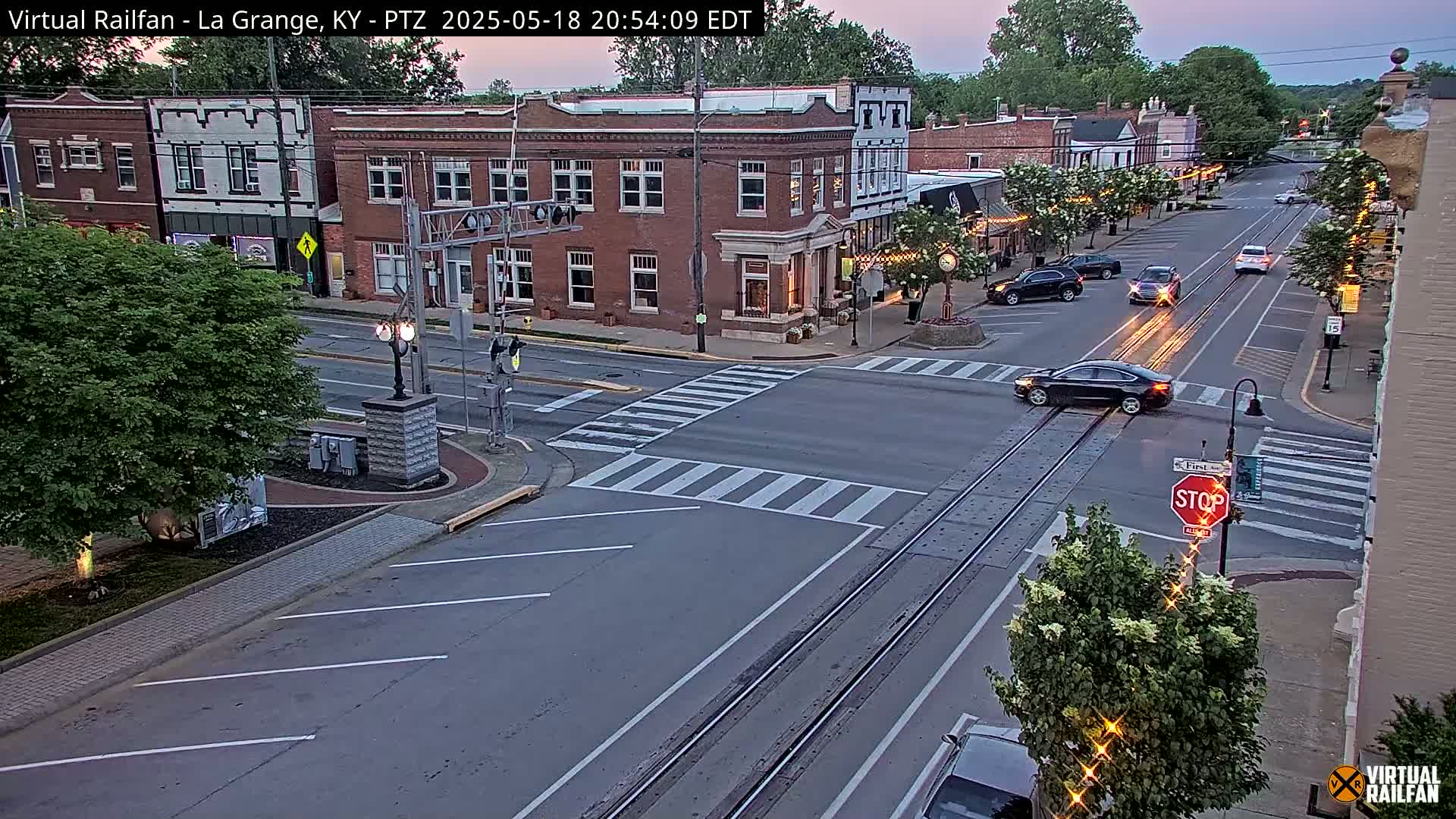 La Grange City & Railroad Crossing Live Cam - La Grange, Oldham, Kentucky, USA