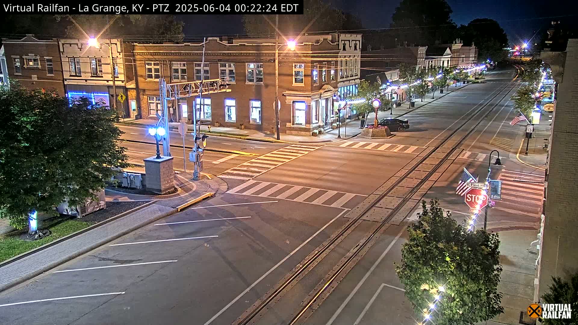 La Grange City & Railroad Crossing Live Cam - La Grange, Oldham, Kentucky, USA