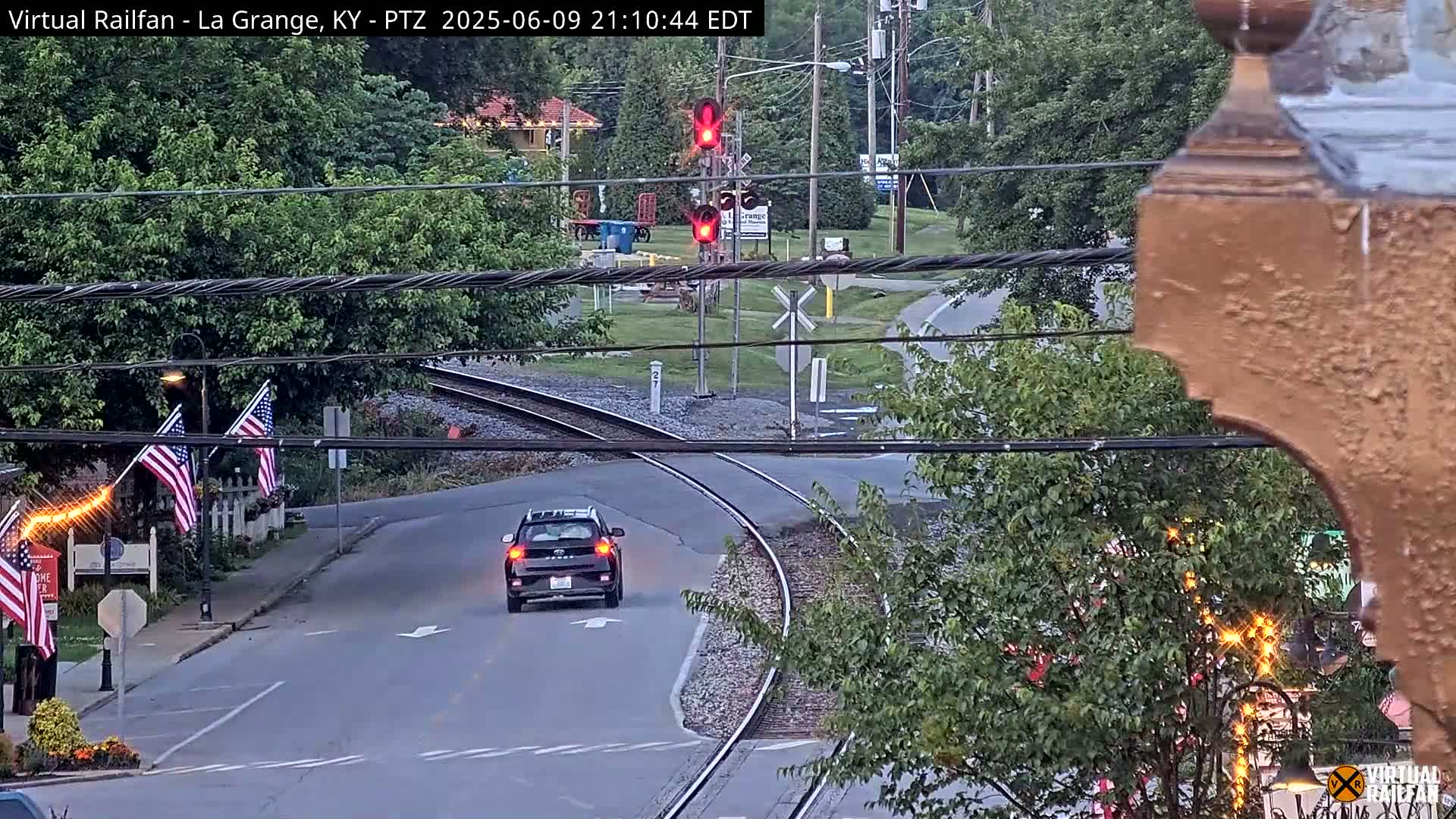 La Grange City & Railroad Crossing Live Cam - La Grange, Oldham, Kentucky, USA