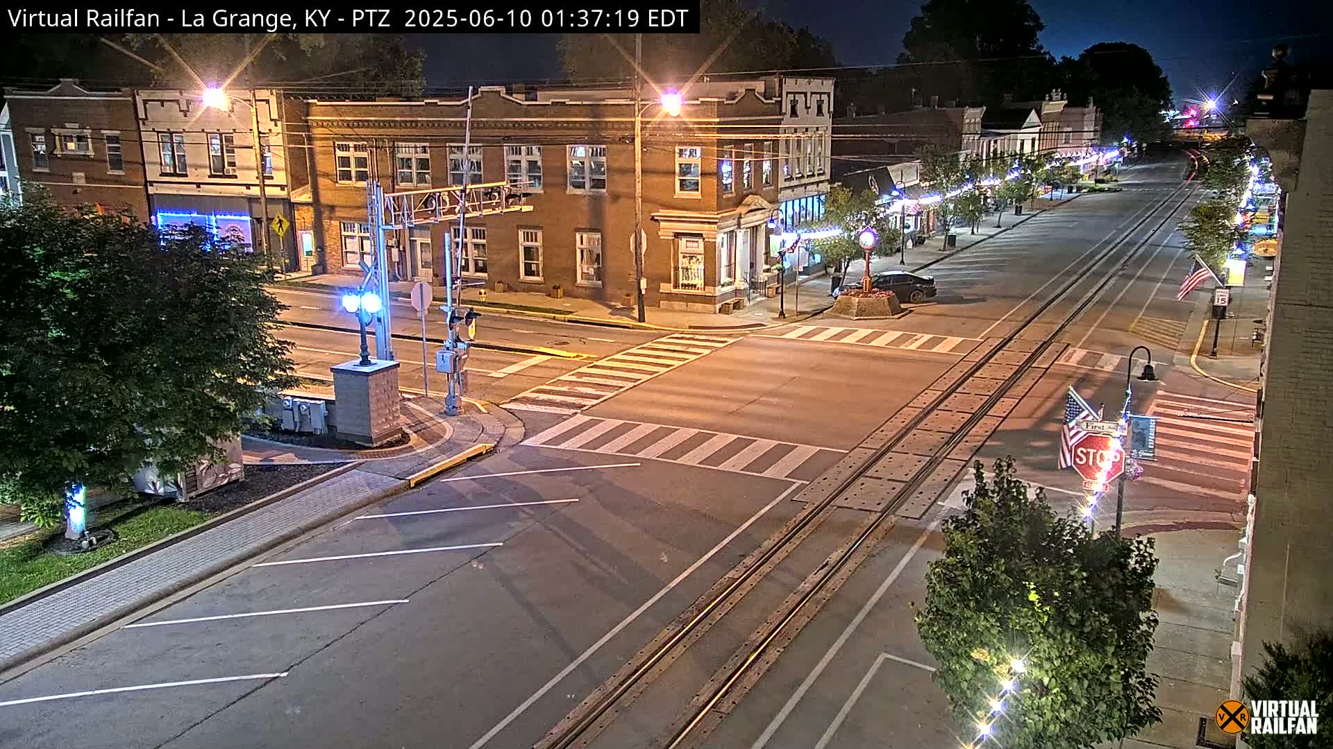 La Grange City & Railroad Crossing Live Cam - La Grange, Oldham, Kentucky, USA