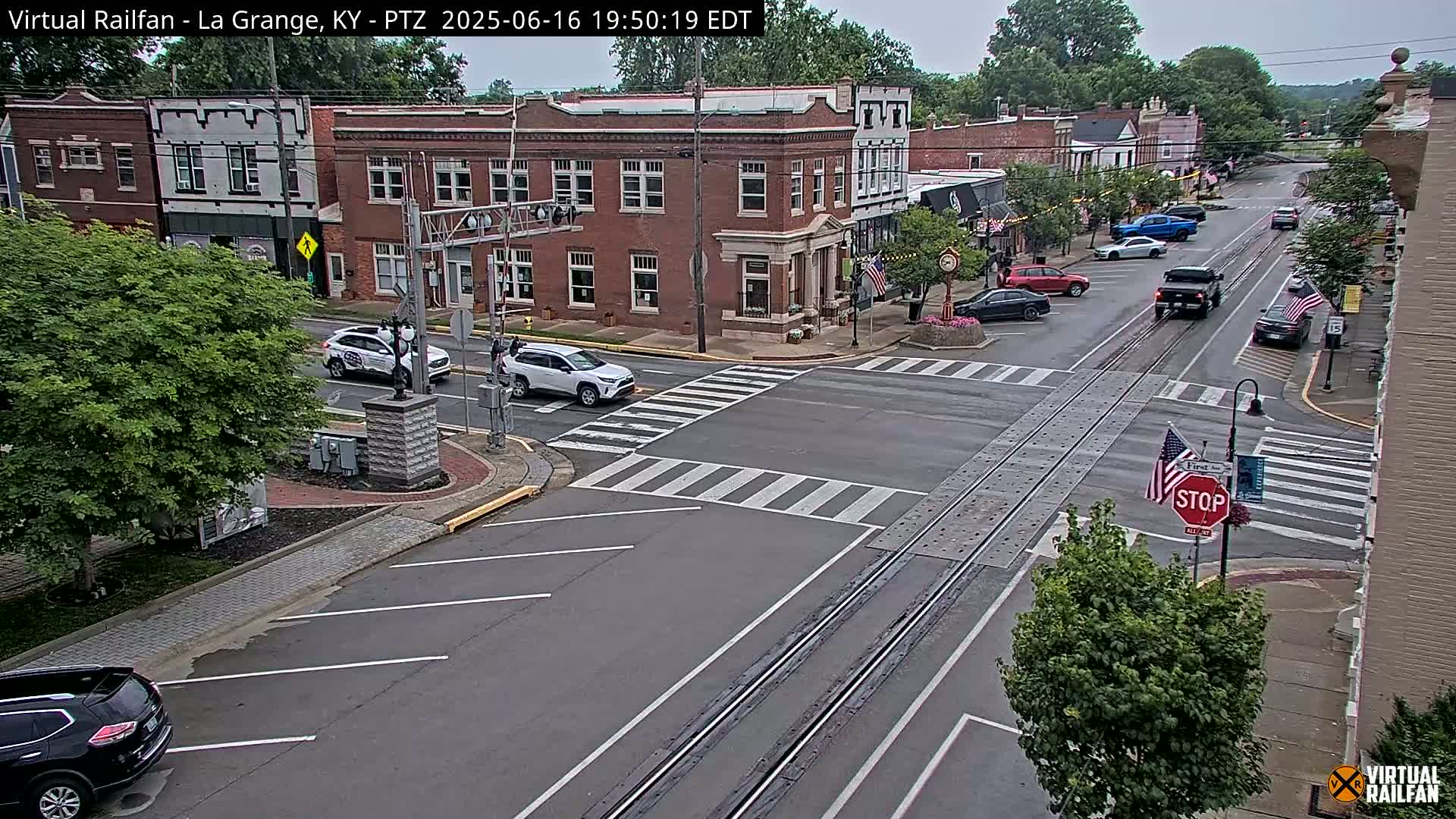 La Grange City & Railroad Crossing Live Cam - La Grange, Oldham, Kentucky, USA