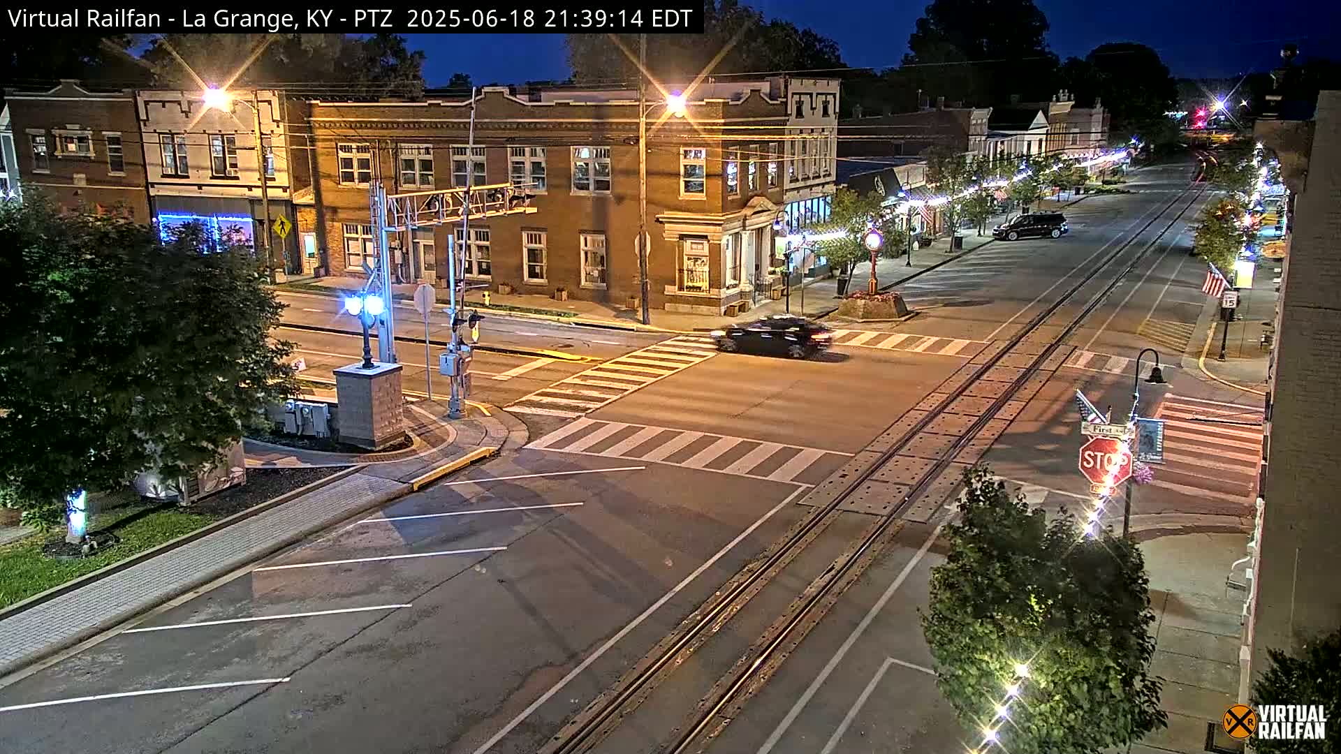 La Grange City & Railroad Crossing Live Cam - La Grange, Oldham, Kentucky, USA