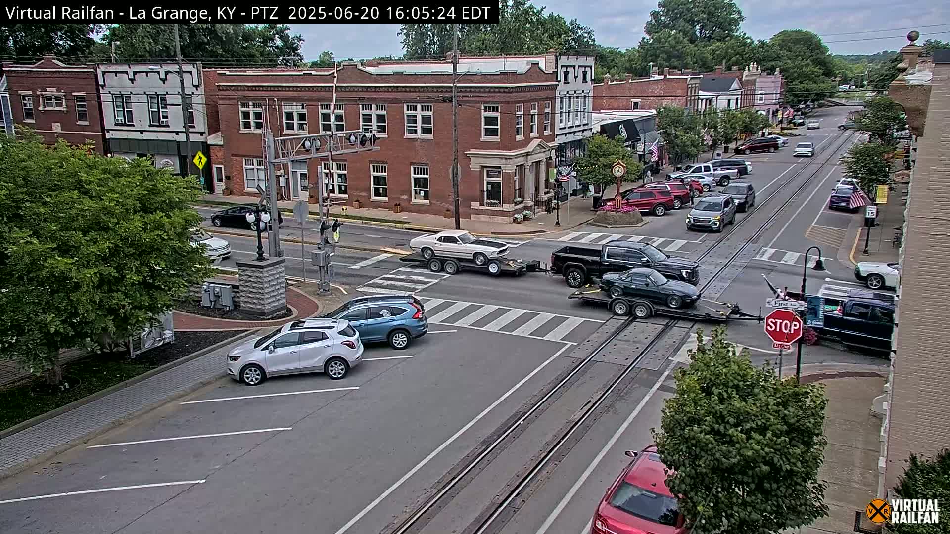 La Grange City & Railroad Crossing Live Cam - La Grange, Oldham, Kentucky, USA