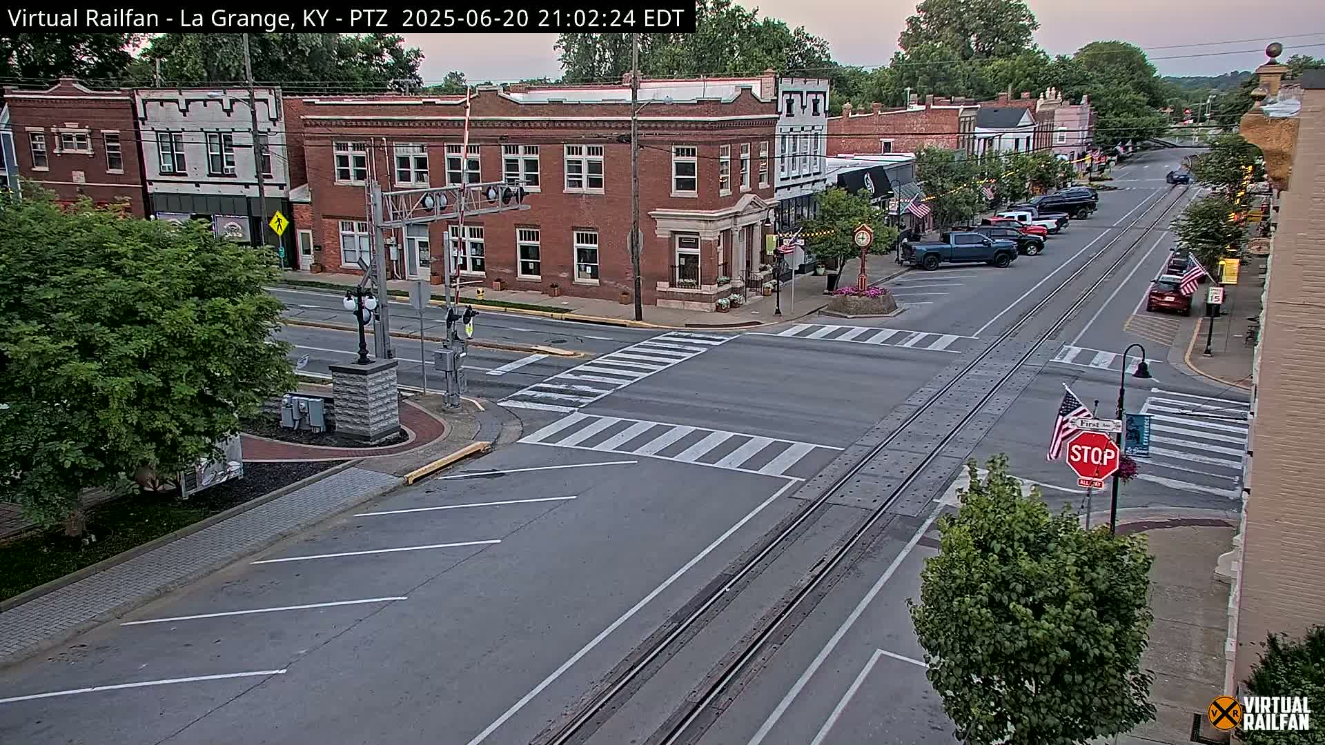 La Grange City & Railroad Crossing Live Cam - La Grange, Oldham, Kentucky, USA