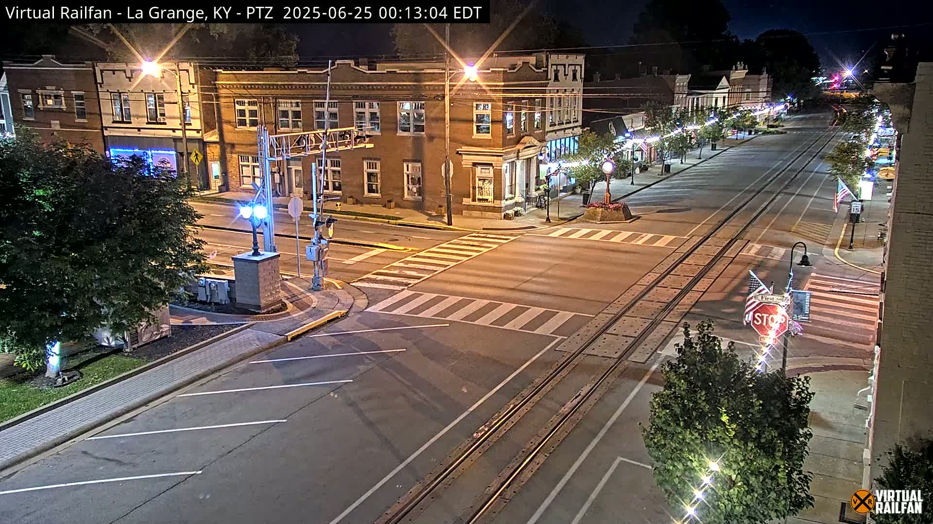 La Grange City & Railroad Crossing Live Cam - La Grange, Oldham, Kentucky, USA