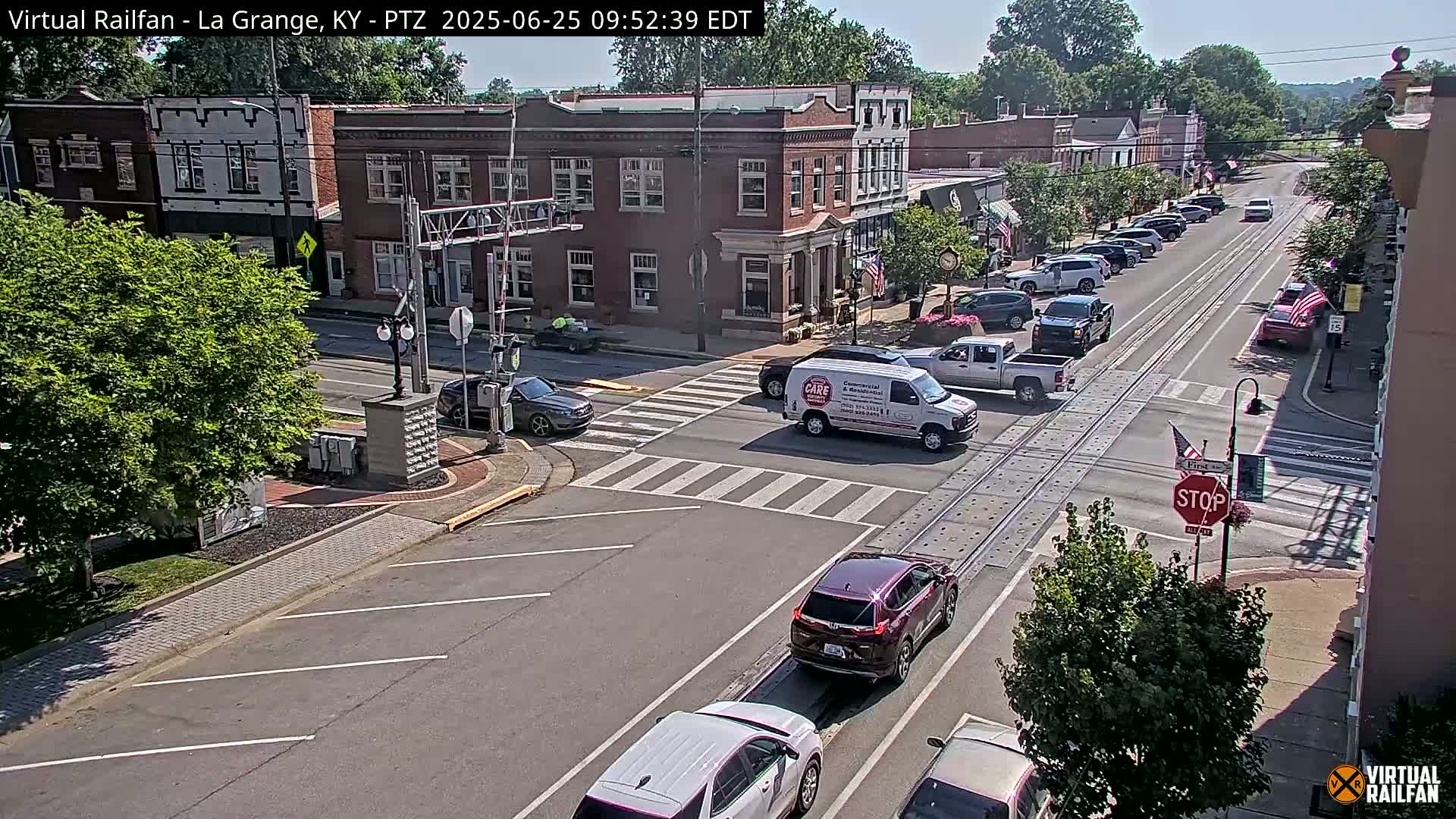La Grange City & Railroad Crossing Live Cam - La Grange, Oldham, Kentucky, USA