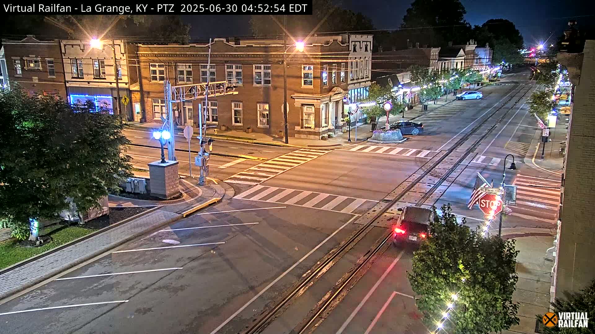 La Grange City & Railroad Crossing Live Cam - La Grange, Oldham, Kentucky, USA