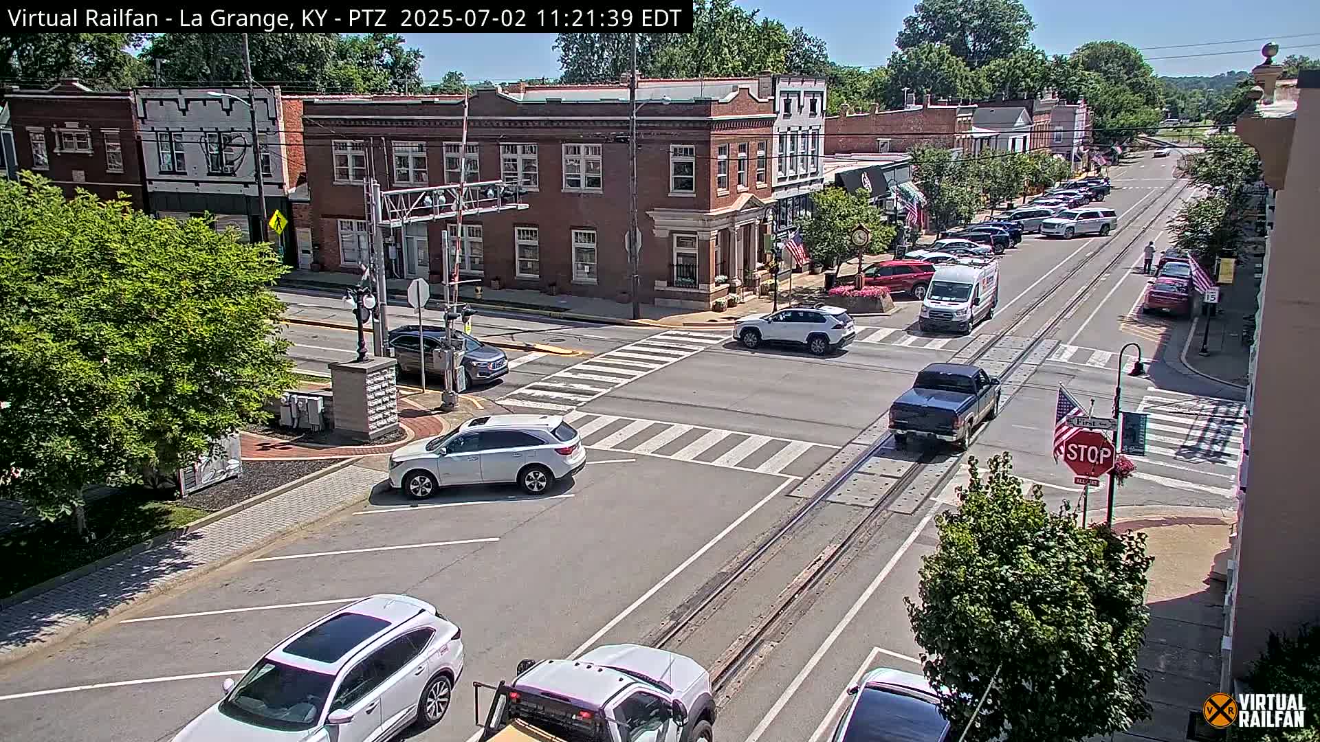 La Grange City & Railroad Crossing Live Cam - La Grange, Oldham, Kentucky, USA