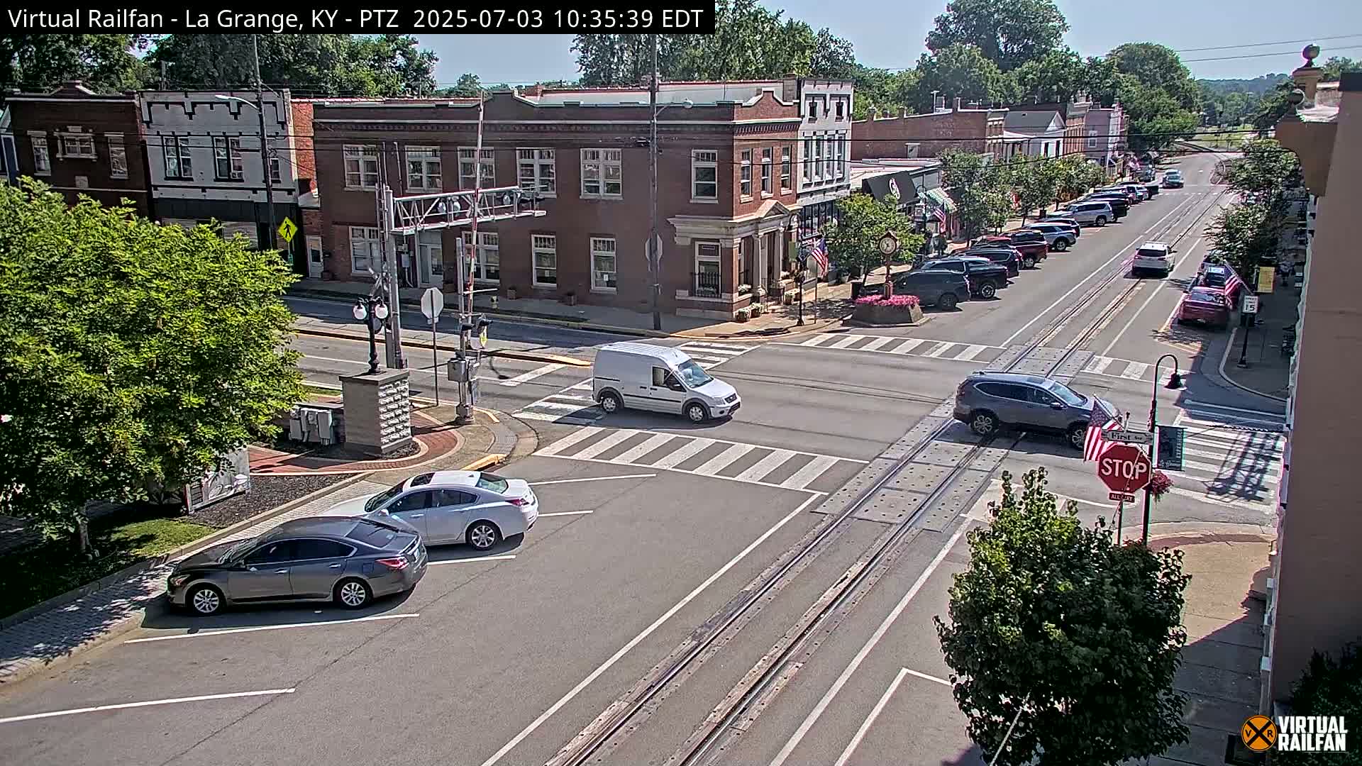 La Grange City & Railroad Crossing Live Cam - La Grange, Oldham, Kentucky, USA