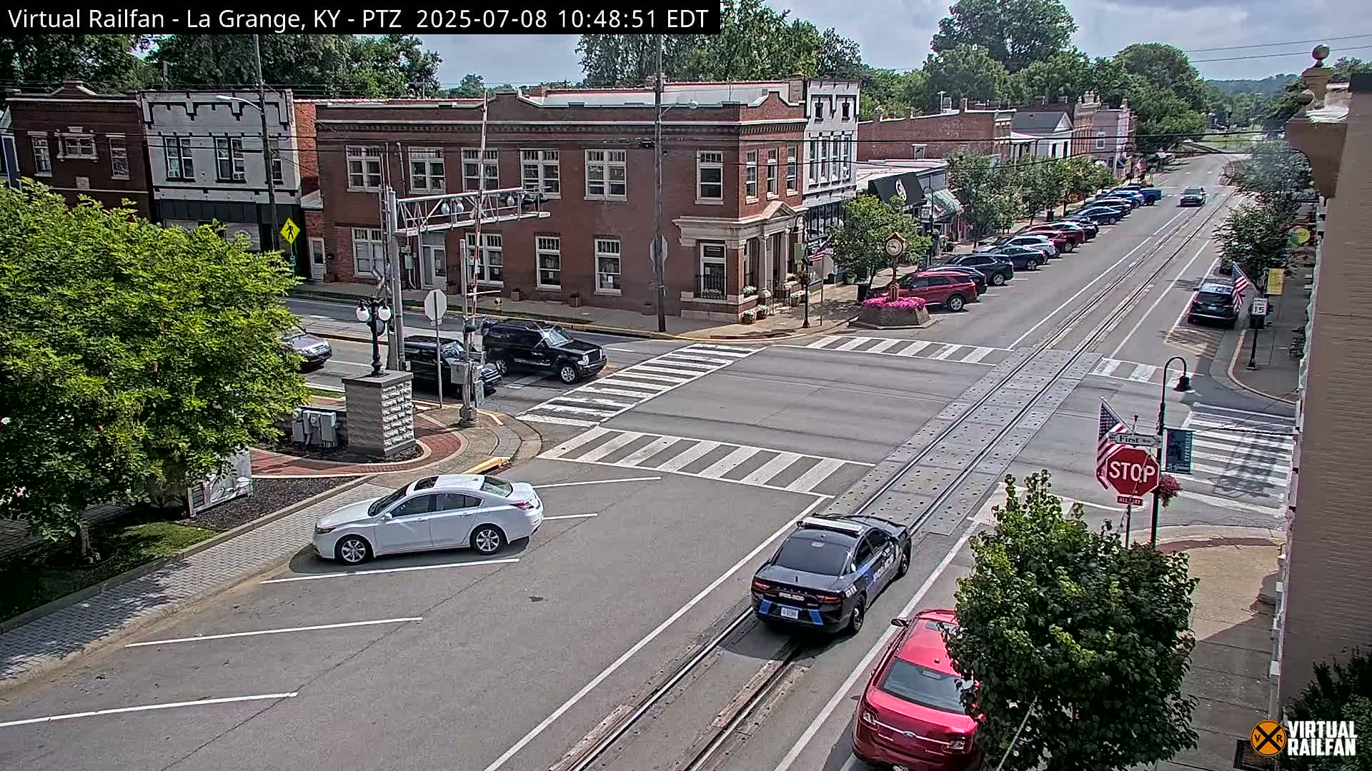 La Grange City & Railroad Crossing Live Cam - La Grange, Oldham, Kentucky, USA