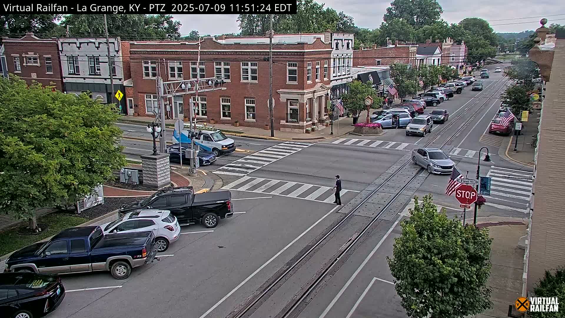 La Grange City & Railroad Crossing Live Cam - La Grange, Oldham, Kentucky, USA