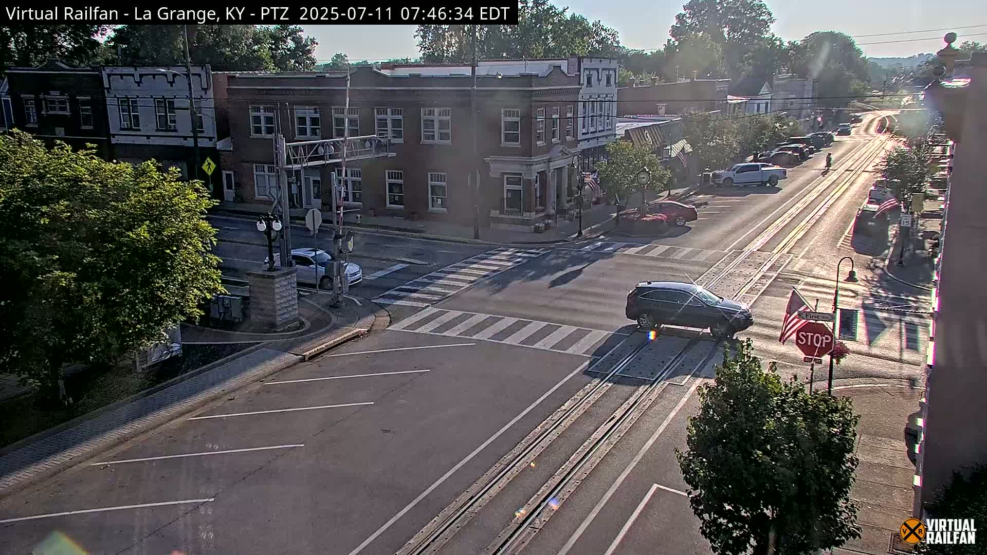 La Grange City & Railroad Crossing Live Cam - La Grange, Oldham, Kentucky, USA